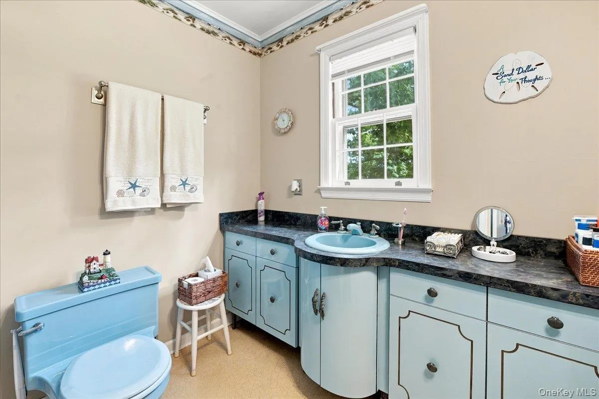 1st Floor Full Bath 1st Floor Full Bath