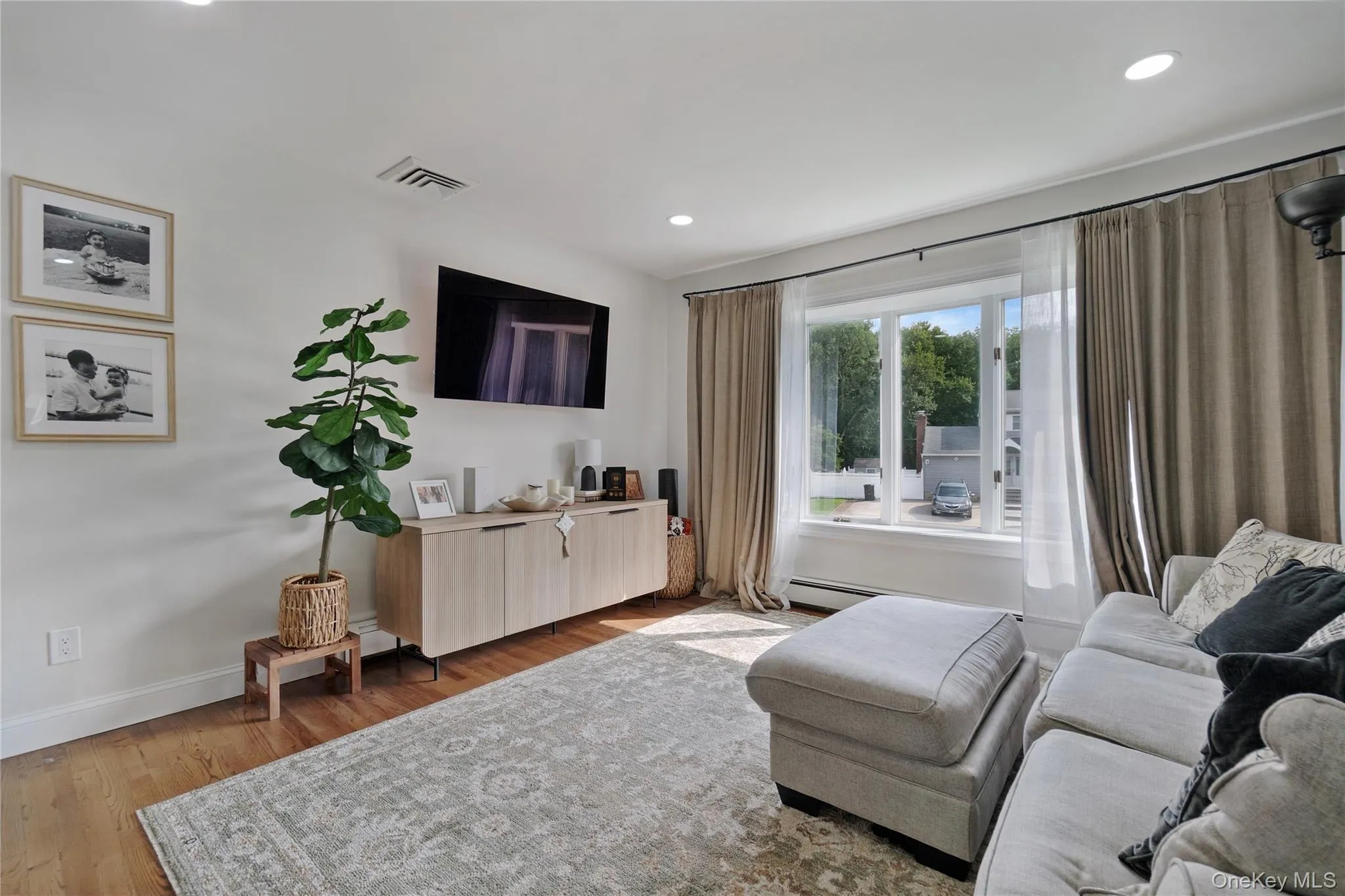 41 Richmond Street, Islip, NY, 4 Bedrooms Bedrooms, 9 Rooms Rooms,2 BathroomsBathrooms,Residential,For Rent,Richmond,0,1047602 41 Richmond Street, Islip, NY, 4 Bedrooms Bedrooms, 9 Rooms Rooms,2 BathroomsBathrooms,Residential,For Rent,Richmond,0,1047602