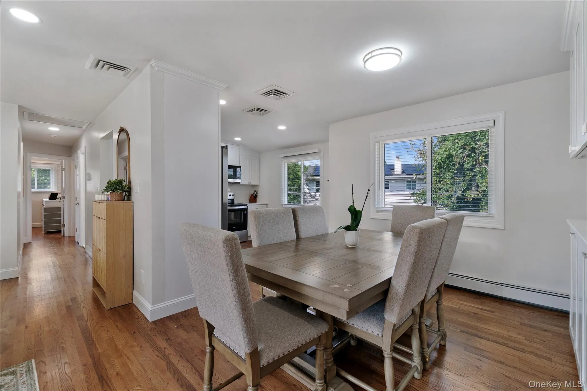41 Richmond Street, Islip, NY, 4 Bedrooms Bedrooms, 9 Rooms Rooms,2 BathroomsBathrooms,Residential,For Rent,Richmond,0,1047602 41 Richmond Street, Islip, NY, 4 Bedrooms Bedrooms, 9 Rooms Rooms,2 BathroomsBathrooms,Residential,For Rent,Richmond,0,1047602