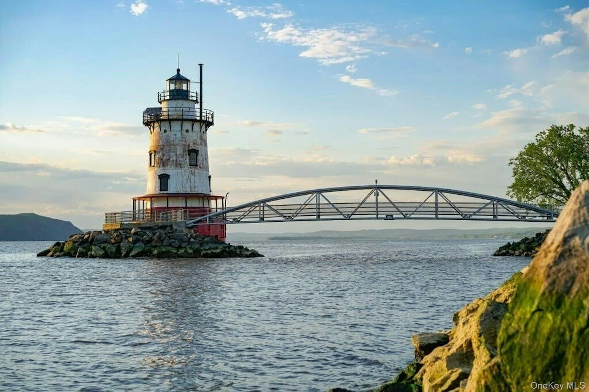 1883 Historic Lighthouse in Tarrytown/Sleepy Hollow. 1883 Historic Lighthouse in Tarrytown/Sleepy Hollow.