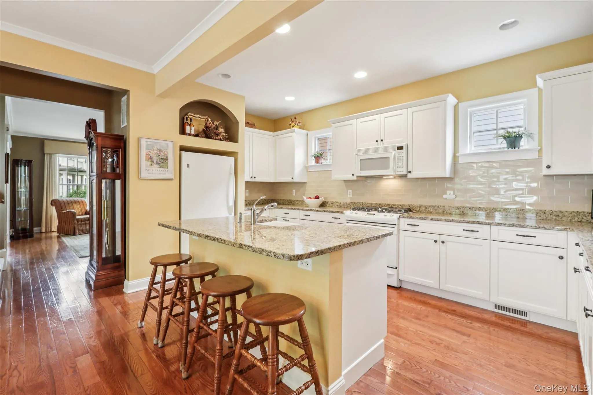 Kitchen with granite countertops Kitchen with granite countertops