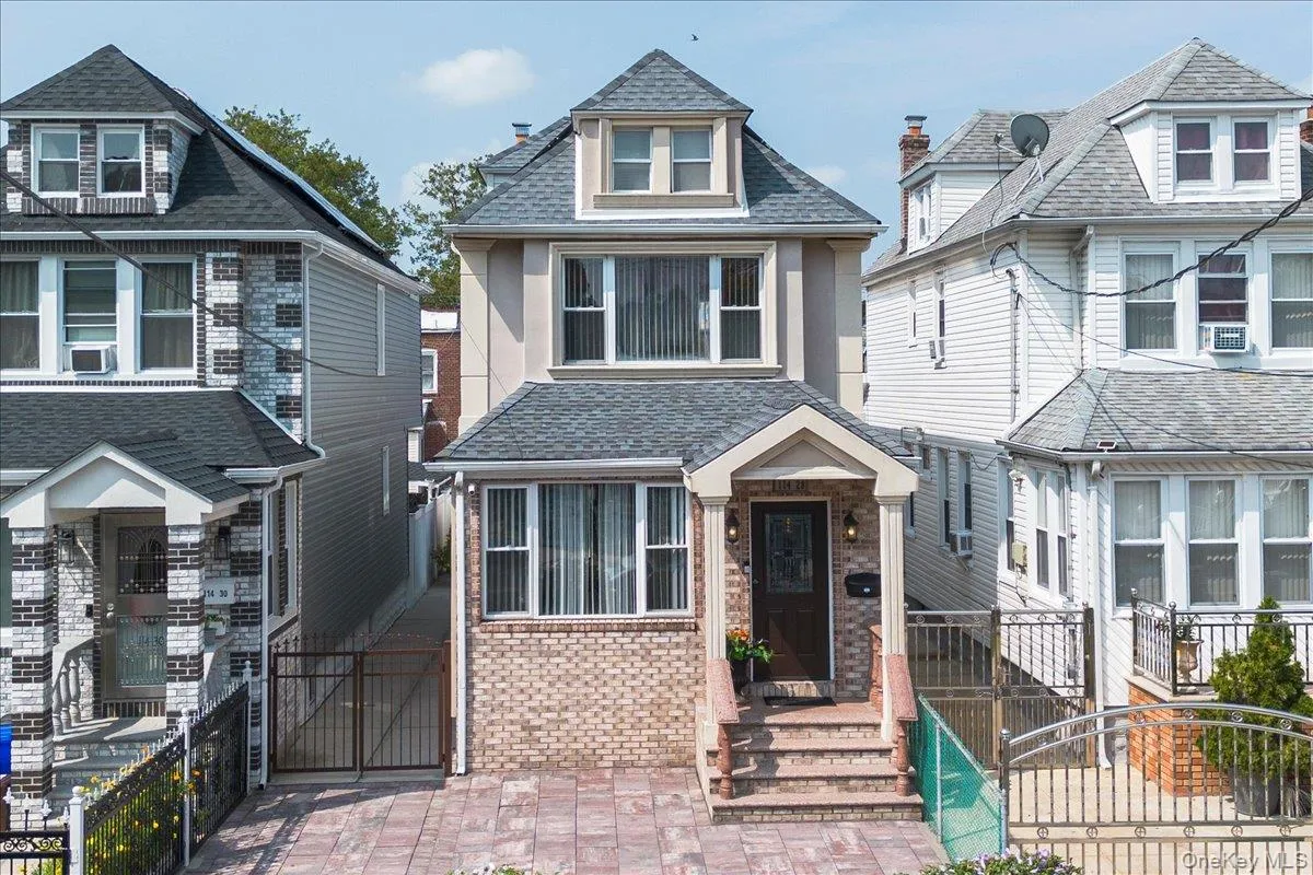 11428 130th Street, New York, NY, 3 Bedrooms Bedrooms, 7 Rooms Rooms,2 BathroomsBathrooms,Residential,For Rent,130th,0,1047606 11428 130th Street, New York, NY, 3 Bedrooms Bedrooms, 7 Rooms Rooms,2 BathroomsBathrooms,Residential,For Rent,130th,0,1047606