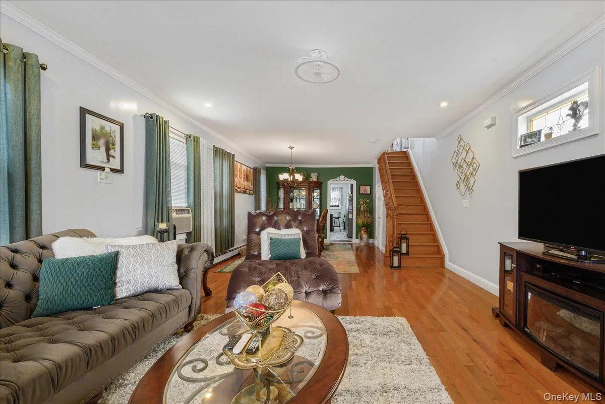 11428 130th Street, New York, NY, 3 Bedrooms Bedrooms, 7 Rooms Rooms,2 BathroomsBathrooms,Residential,For Rent,130th,0,1047606 11428 130th Street, New York, NY, 3 Bedrooms Bedrooms, 7 Rooms Rooms,2 BathroomsBathrooms,Residential,For Rent,130th,0,1047606