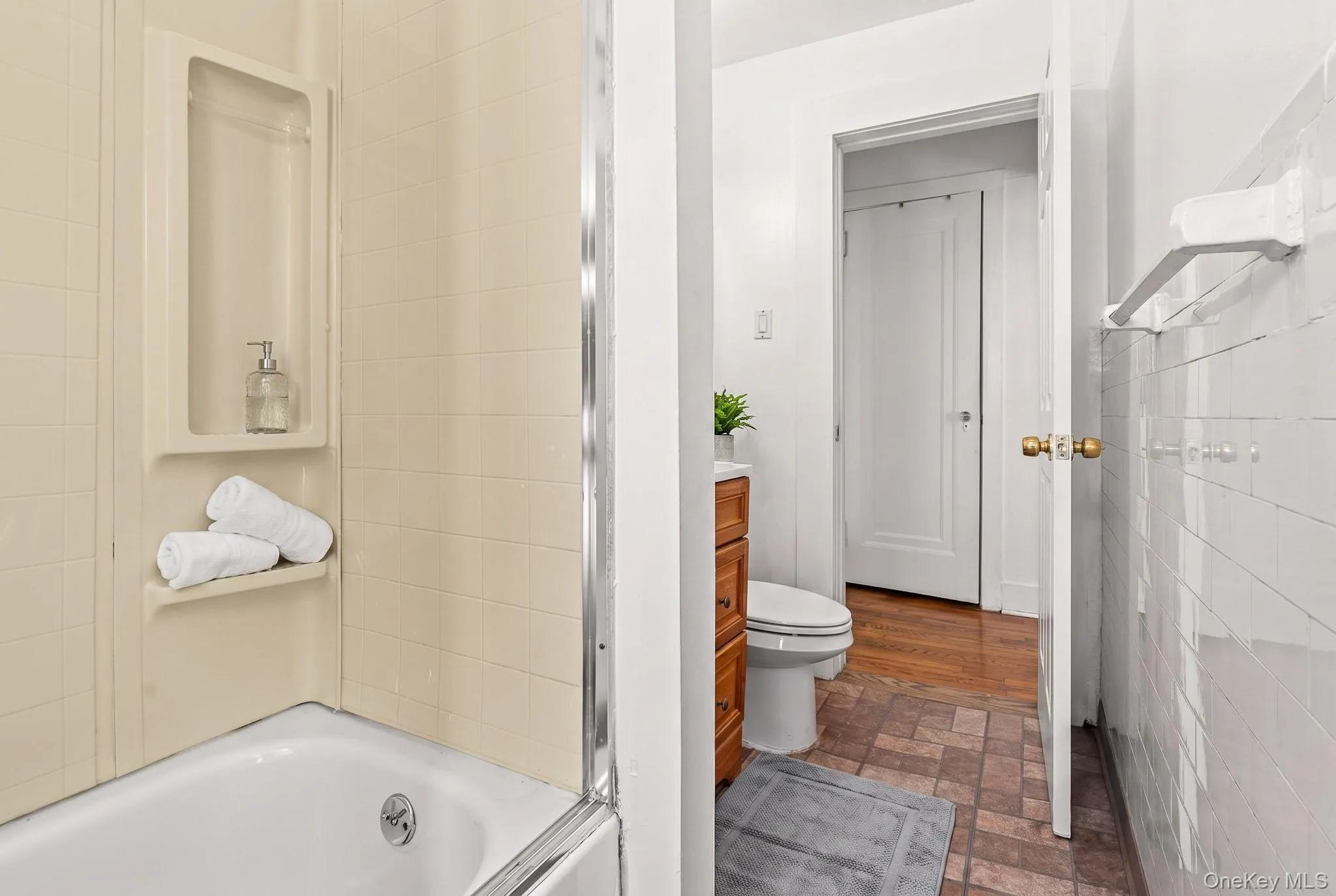 604 Tompkins, Mamaroneck, NY, 1 Bedroom Bedrooms, 4 Rooms Rooms,1 BathroomBathrooms,Residential,For Rent,Tompkins,0,1047609 604 Tompkins, Mamaroneck, NY, 1 Bedroom Bedrooms, 4 Rooms Rooms,1 BathroomBathrooms,Residential,For Rent,Tompkins,0,1047609