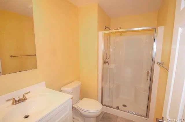 2nd floor hall bath. 2nd floor hall bath.