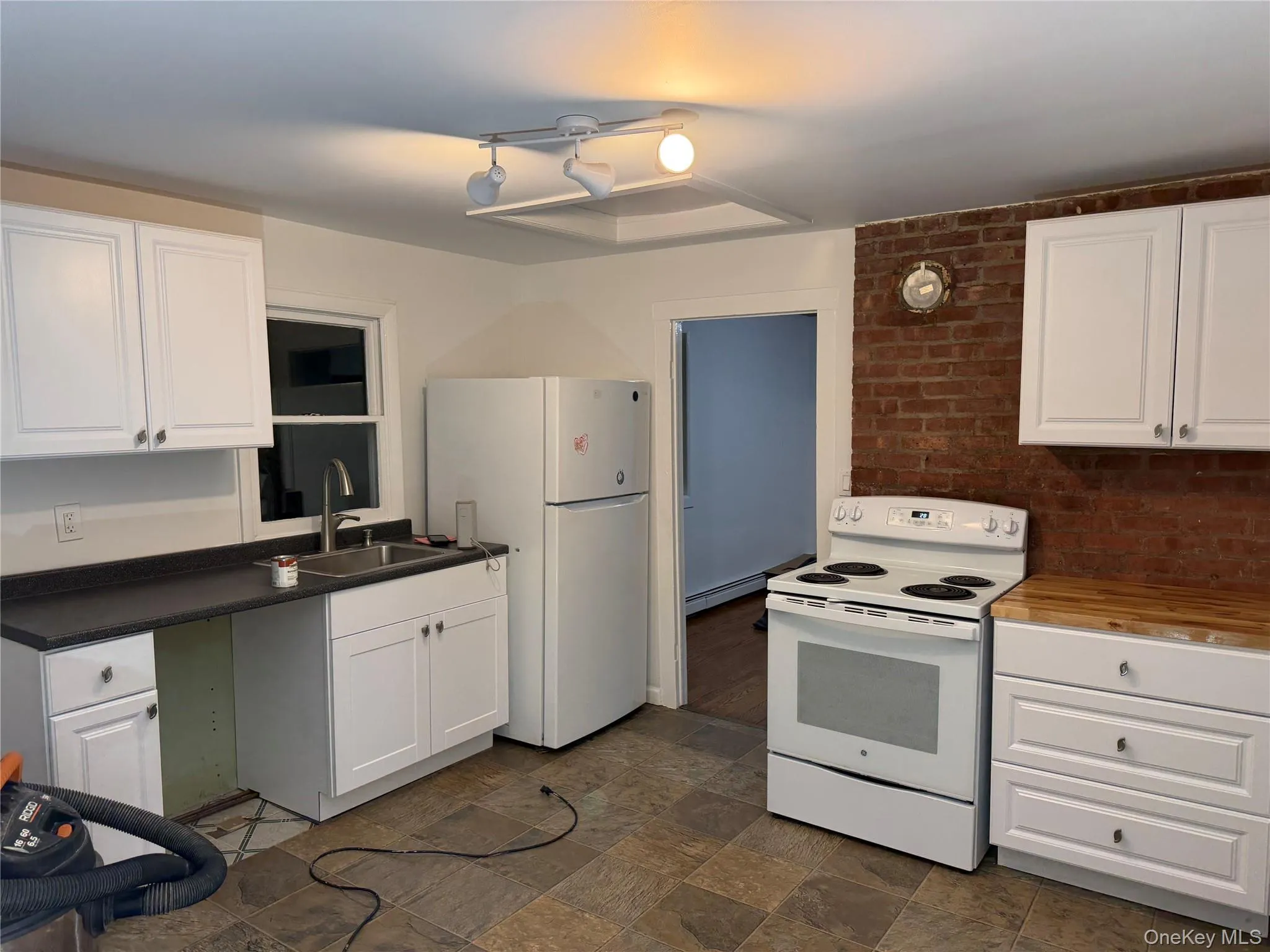 60 Watch Hill Road, Cortlandt, NY, 2 Bedroom Bedrooms, 4 Room Rooms,1 BathroomBathrooms,Residential Lease,For Rent,Watch Hill,0,1047625 60 Watch Hill Road, Cortlandt, NY, 2 Bedroom Bedrooms, 4 Room Rooms,1 BathroomBathrooms,Residential Lease,For Rent,Watch Hill,0,1047625