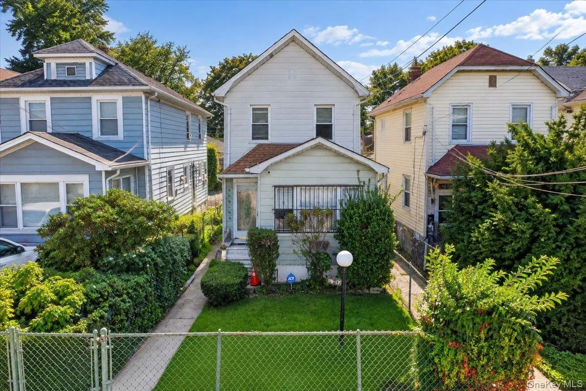 118-29 218th Street, New York, NY, 3 Bedrooms Bedrooms, 7 Rooms Rooms,2 BathroomsBathrooms,Residential,For Rent,218th,0,1047626 118-29 218th Street, New York, NY, 3 Bedrooms Bedrooms, 7 Rooms Rooms,2 BathroomsBathrooms,Residential,For Rent,218th,0,1047626