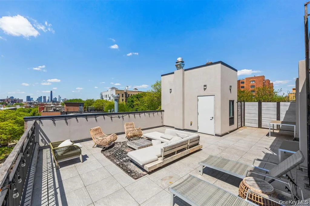 311 Hart Street, New York, NY, 1 Bedroom Bedrooms, 4 Rooms Rooms,1 BathroomBathrooms,Residential,For Rent,Hart,0,1047627 311 Hart Street, New York, NY, 1 Bedroom Bedrooms, 4 Rooms Rooms,1 BathroomBathrooms,Residential,For Rent,Hart,0,1047627