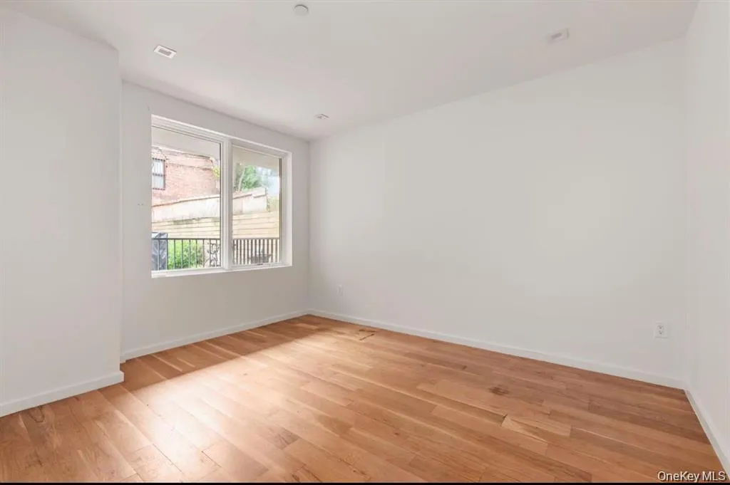 311 Hart Street, New York, NY, 1 Bedroom Bedrooms, 4 Rooms Rooms,1 BathroomBathrooms,Residential,For Rent,Hart,0,1047627 311 Hart Street, New York, NY, 1 Bedroom Bedrooms, 4 Rooms Rooms,1 BathroomBathrooms,Residential,For Rent,Hart,0,1047627