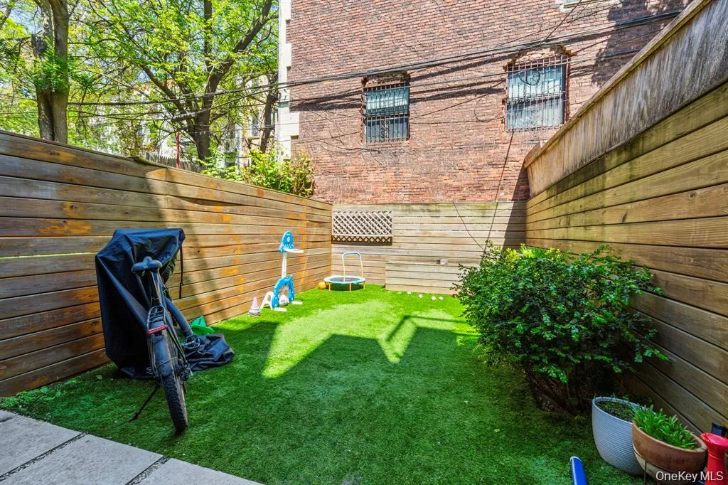 311 Hart Street, New York, NY, 1 Bedroom Bedrooms, 4 Rooms Rooms,1 BathroomBathrooms,Residential,For Rent,Hart,0,1047627 311 Hart Street, New York, NY, 1 Bedroom Bedrooms, 4 Rooms Rooms,1 BathroomBathrooms,Residential,For Rent,Hart,0,1047627