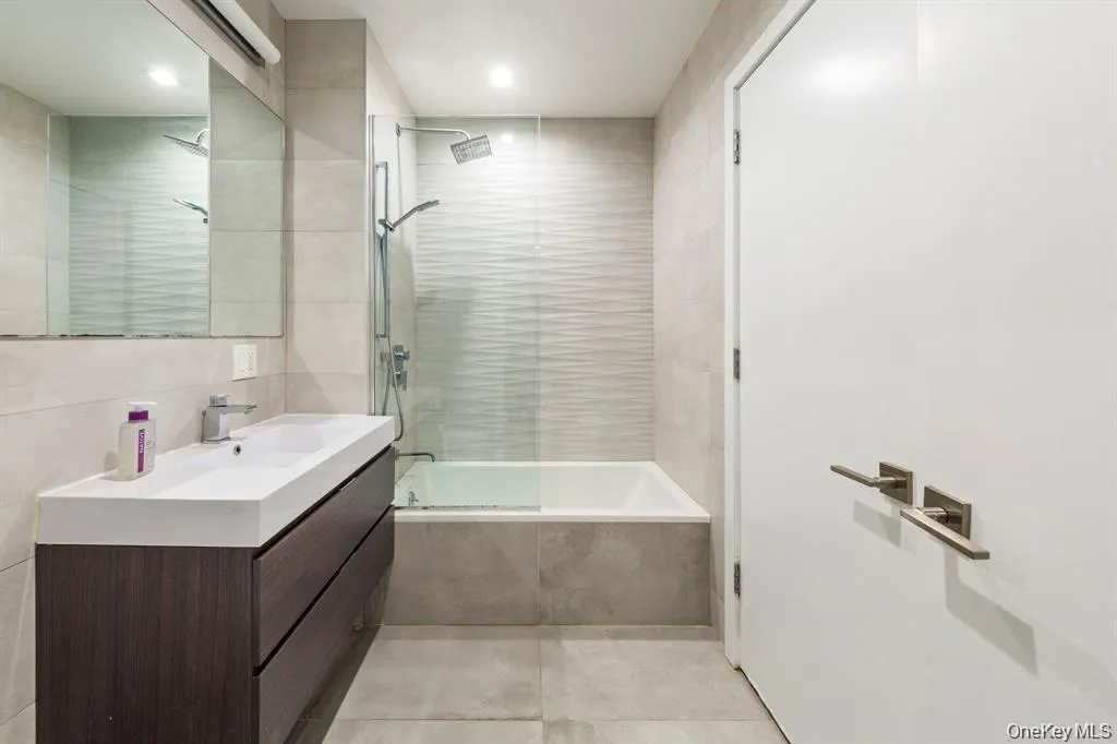 311 Hart Street, New York, NY, 1 Bedroom Bedrooms, 4 Rooms Rooms,1 BathroomBathrooms,Residential,For Rent,Hart,0,1047627 311 Hart Street, New York, NY, 1 Bedroom Bedrooms, 4 Rooms Rooms,1 BathroomBathrooms,Residential,For Rent,Hart,0,1047627