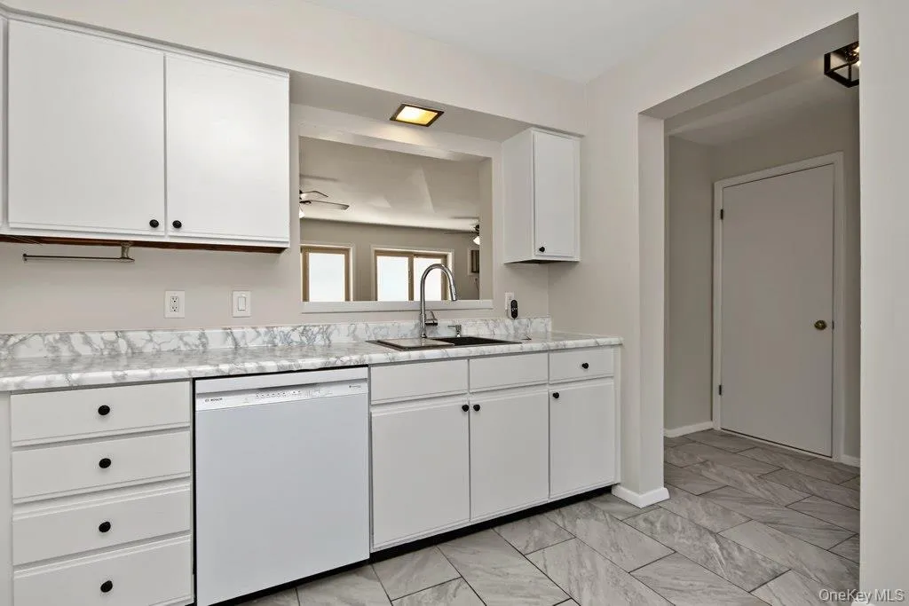 Appliances are Brand New - never used! Appliances are Brand New - never used!