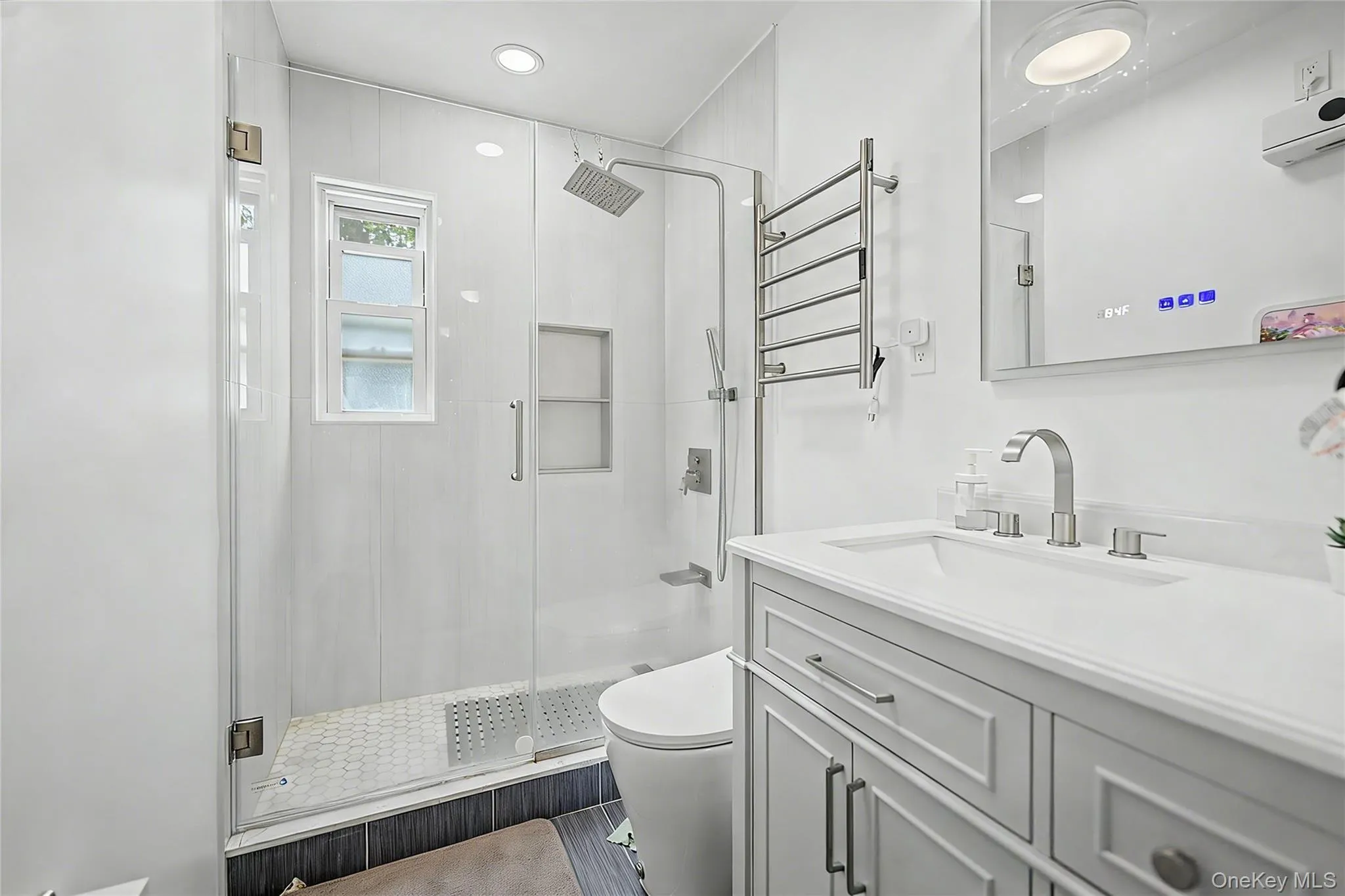 5310 206th Street, New York, NY, 4 Bedrooms Bedrooms, 9 Rooms Rooms,2 BathroomsBathrooms,Residential,For Rent,206th,0,1047634 5310 206th Street, New York, NY, 4 Bedrooms Bedrooms, 9 Rooms Rooms,2 BathroomsBathrooms,Residential,For Rent,206th,0,1047634