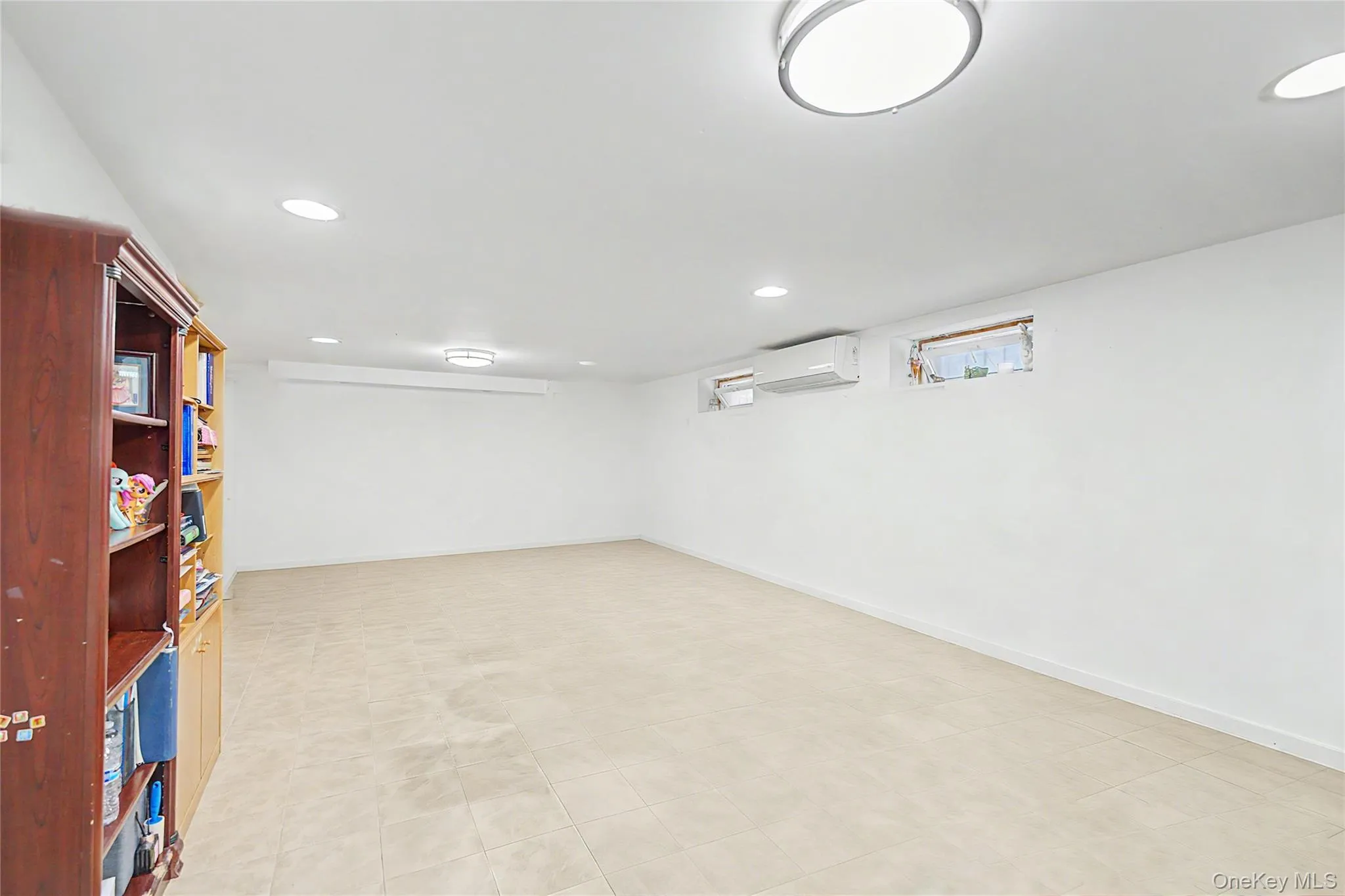 5310 206th Street, New York, NY, 4 Bedrooms Bedrooms, 9 Rooms Rooms,2 BathroomsBathrooms,Residential,For Rent,206th,0,1047634 5310 206th Street, New York, NY, 4 Bedrooms Bedrooms, 9 Rooms Rooms,2 BathroomsBathrooms,Residential,For Rent,206th,0,1047634