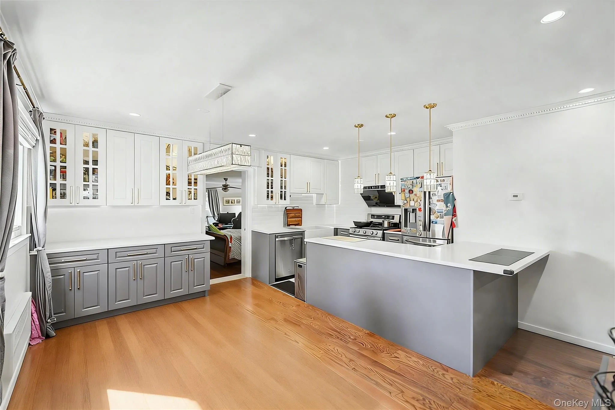 5310 206th Street, New York, NY, 4 Bedrooms Bedrooms, 9 Rooms Rooms,2 BathroomsBathrooms,Residential,For Rent,206th,0,1047634 5310 206th Street, New York, NY, 4 Bedrooms Bedrooms, 9 Rooms Rooms,2 BathroomsBathrooms,Residential,For Rent,206th,0,1047634