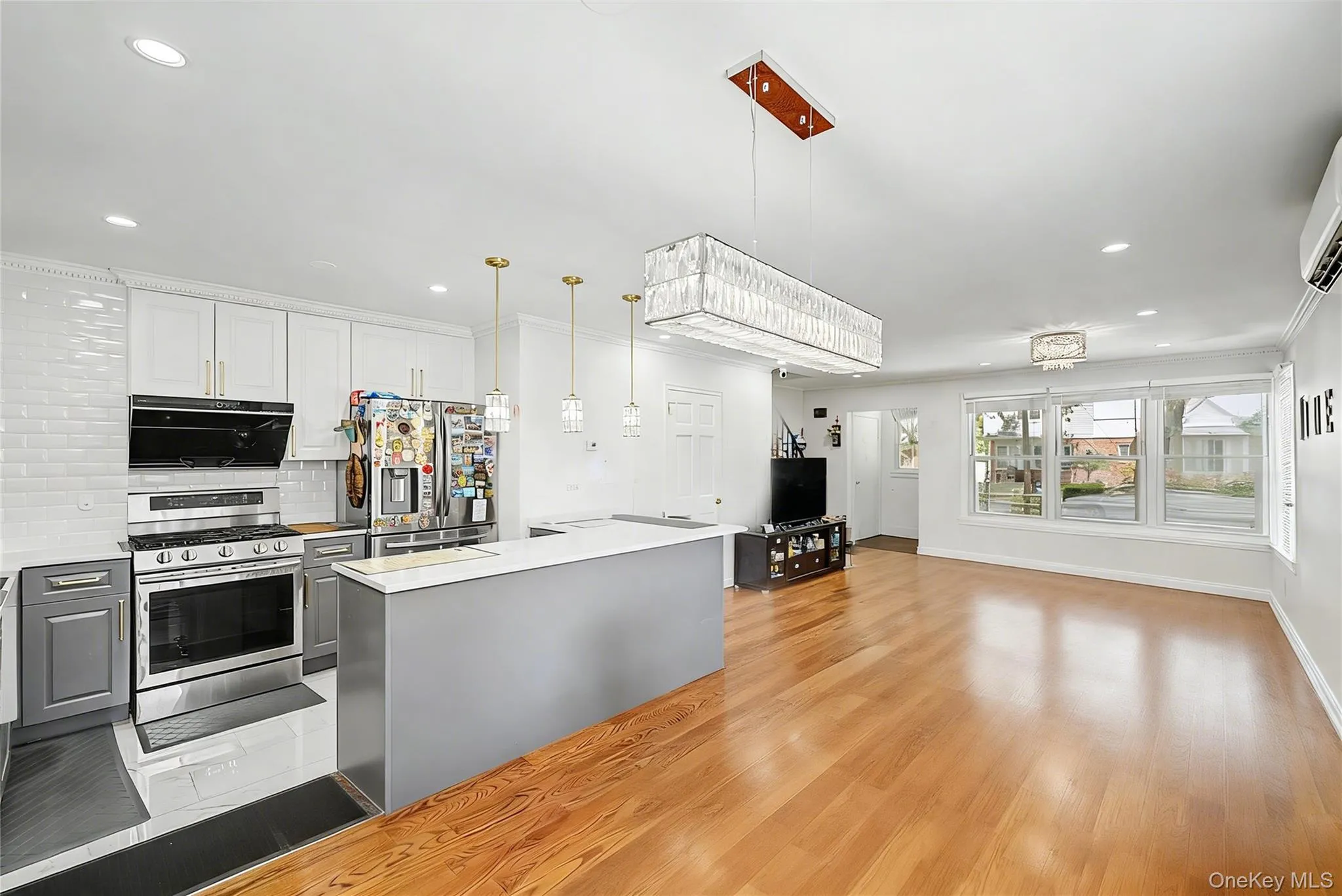 5310 206th Street, New York, NY, 4 Bedrooms Bedrooms, 9 Rooms Rooms,2 BathroomsBathrooms,Residential,For Rent,206th,0,1047634 5310 206th Street, New York, NY, 4 Bedrooms Bedrooms, 9 Rooms Rooms,2 BathroomsBathrooms,Residential,For Rent,206th,0,1047634