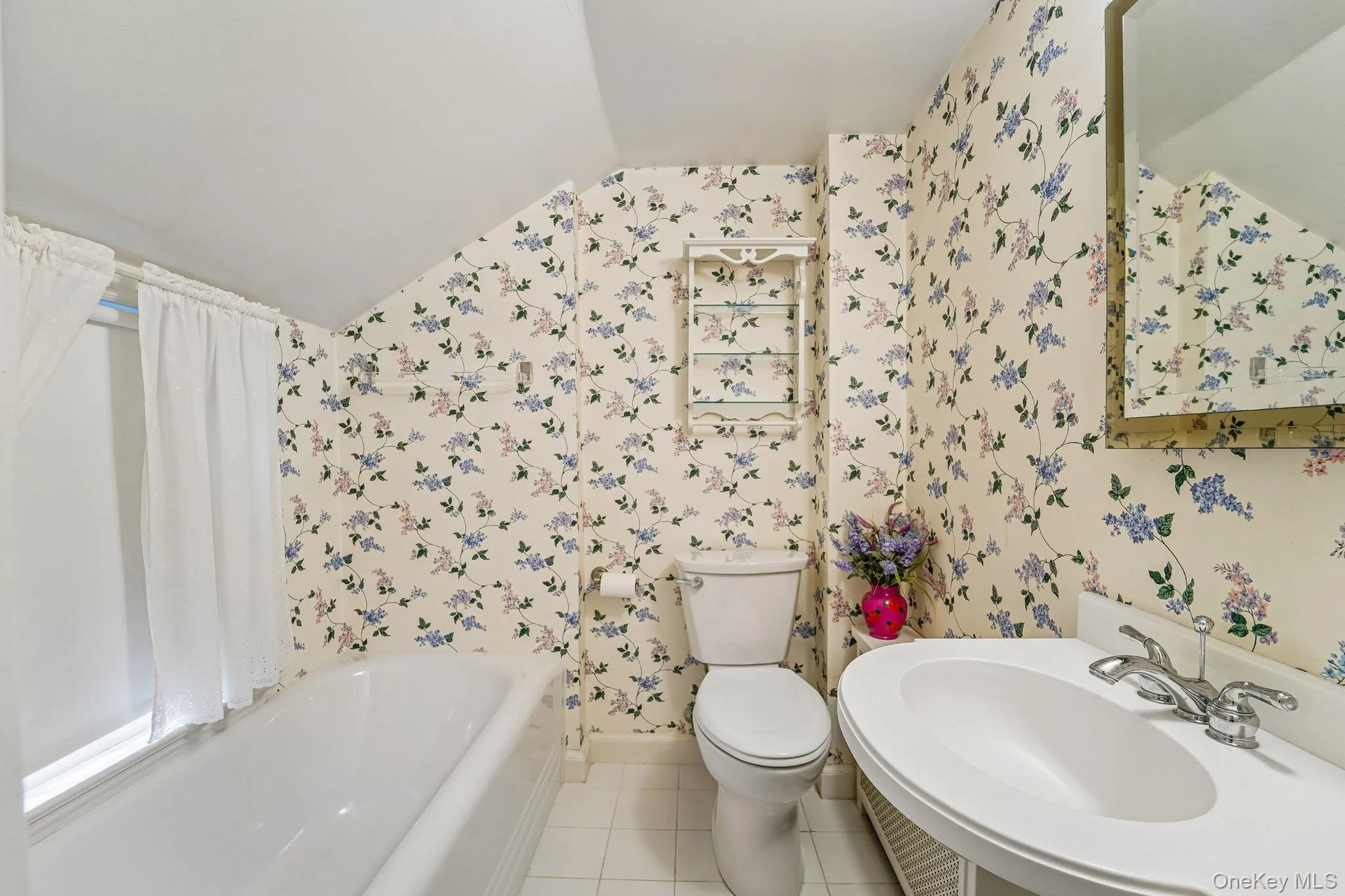 16 Edgewood Drive, Rye Town, NY, 5 Bedrooms Bedrooms, 12 Rooms Rooms,4 BathroomsBathrooms,Residential,For Rent,Edgewood,0,1047636 16 Edgewood Drive, Rye Town, NY, 5 Bedrooms Bedrooms, 12 Rooms Rooms,4 BathroomsBathrooms,Residential,For Rent,Edgewood,0,1047636