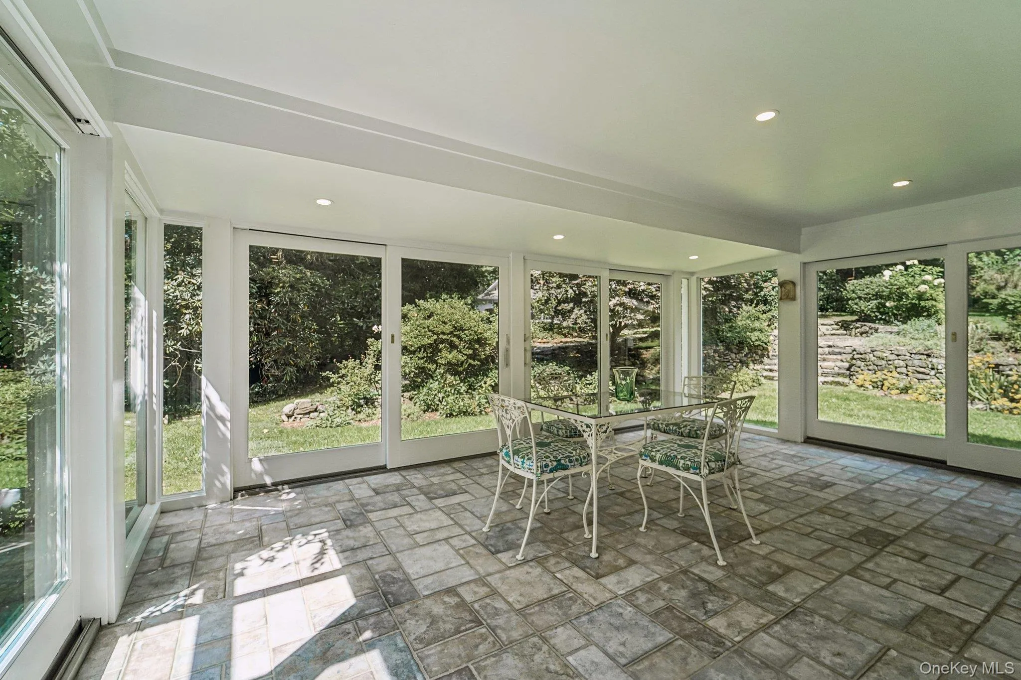 16 Edgewood Drive, Rye Town, NY, 5 Bedrooms Bedrooms, 12 Rooms Rooms,4 BathroomsBathrooms,Residential,For Rent,Edgewood,0,1047636 16 Edgewood Drive, Rye Town, NY, 5 Bedrooms Bedrooms, 12 Rooms Rooms,4 BathroomsBathrooms,Residential,For Rent,Edgewood,0,1047636