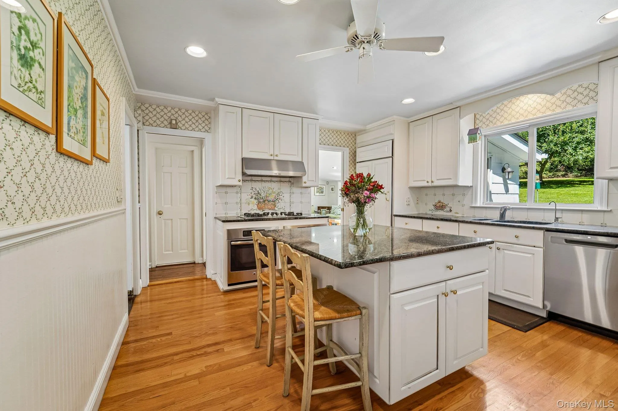 16 Edgewood Drive, Rye Town, NY, 5 Bedrooms Bedrooms, 12 Rooms Rooms,4 BathroomsBathrooms,Residential,For Rent,Edgewood,0,1047636 16 Edgewood Drive, Rye Town, NY, 5 Bedrooms Bedrooms, 12 Rooms Rooms,4 BathroomsBathrooms,Residential,For Rent,Edgewood,0,1047636