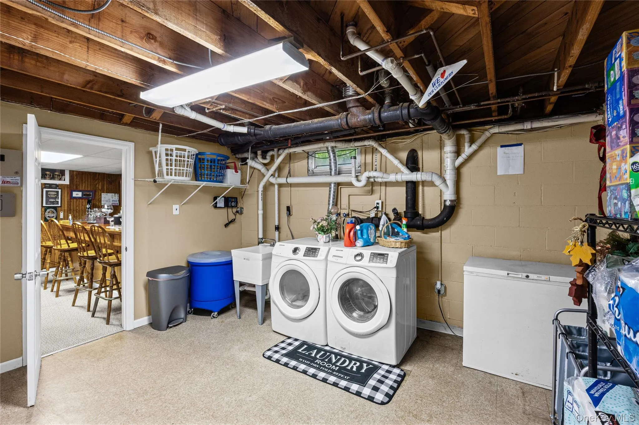 67 Broadway, Smithtown, NY, 4 Bedrooms Bedrooms, 8 Rooms Rooms,3 BathroomsBathrooms,Residential,For Rent,Broadway,0,1047638 67 Broadway, Smithtown, NY, 4 Bedrooms Bedrooms, 8 Rooms Rooms,3 BathroomsBathrooms,Residential,For Rent,Broadway,0,1047638