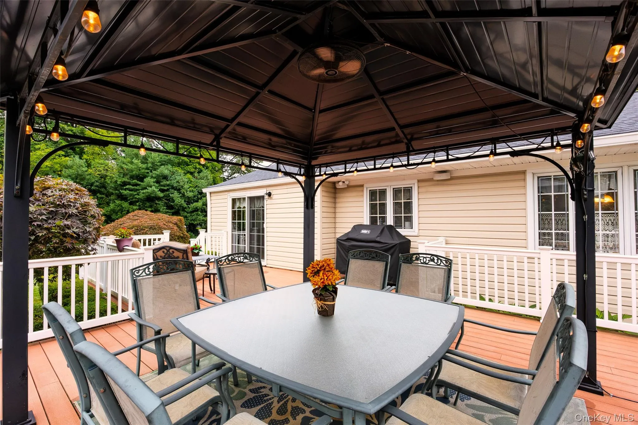 67 Broadway, Smithtown, NY, 4 Bedrooms Bedrooms, 8 Rooms Rooms,3 BathroomsBathrooms,Residential,For Rent,Broadway,0,1047638 67 Broadway, Smithtown, NY, 4 Bedrooms Bedrooms, 8 Rooms Rooms,3 BathroomsBathrooms,Residential,For Rent,Broadway,0,1047638