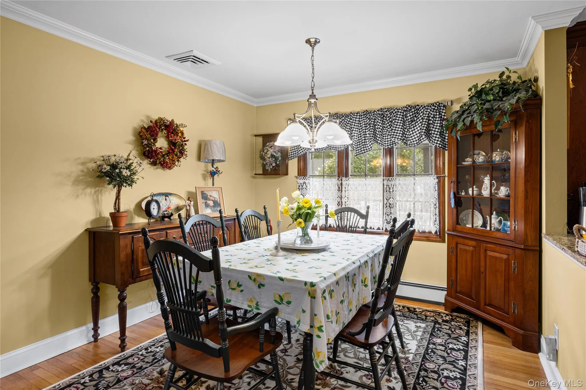 67 Broadway, Smithtown, NY, 4 Bedrooms Bedrooms, 8 Rooms Rooms,3 BathroomsBathrooms,Residential,For Rent,Broadway,0,1047638 67 Broadway, Smithtown, NY, 4 Bedrooms Bedrooms, 8 Rooms Rooms,3 BathroomsBathrooms,Residential,For Rent,Broadway,0,1047638