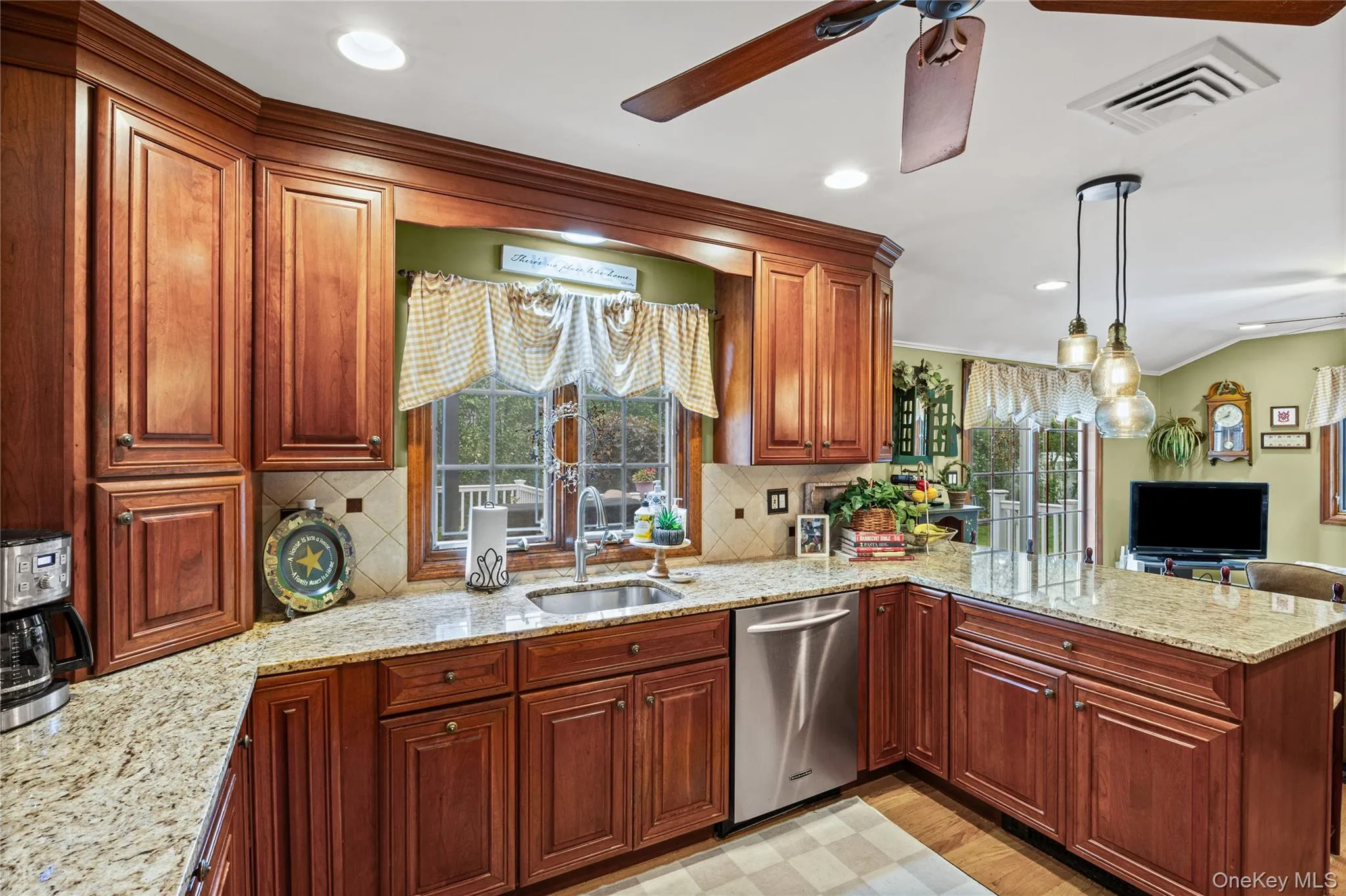 67 Broadway, Smithtown, NY, 4 Bedrooms Bedrooms, 8 Rooms Rooms,3 BathroomsBathrooms,Residential,For Rent,Broadway,0,1047638 67 Broadway, Smithtown, NY, 4 Bedrooms Bedrooms, 8 Rooms Rooms,3 BathroomsBathrooms,Residential,For Rent,Broadway,0,1047638