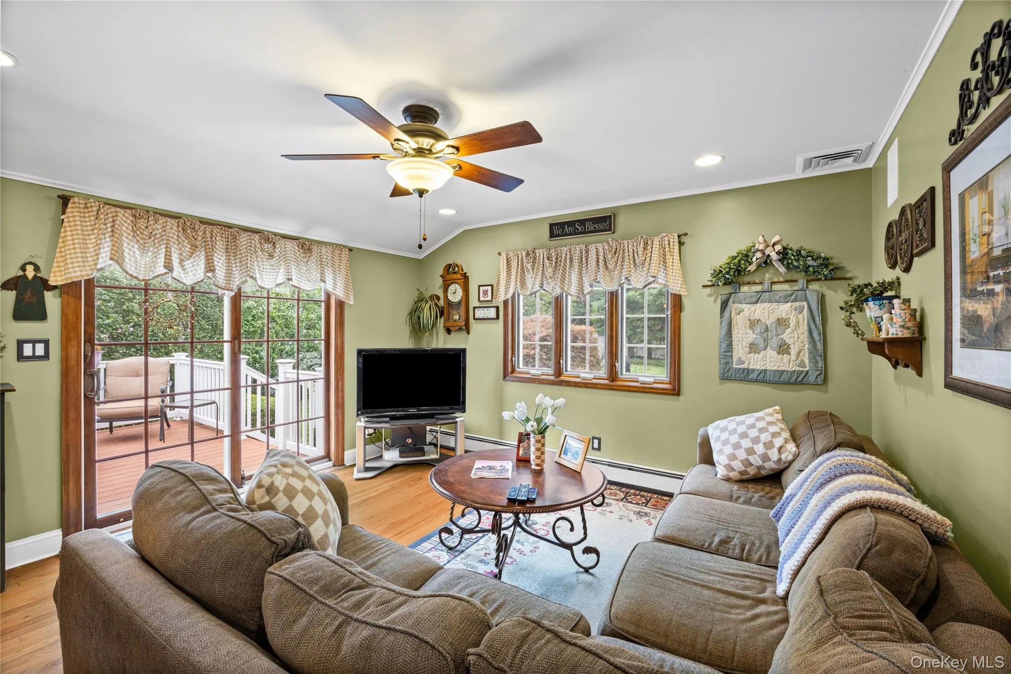 67 Broadway, Smithtown, NY, 4 Bedrooms Bedrooms, 8 Rooms Rooms,3 BathroomsBathrooms,Residential,For Rent,Broadway,0,1047638 67 Broadway, Smithtown, NY, 4 Bedrooms Bedrooms, 8 Rooms Rooms,3 BathroomsBathrooms,Residential,For Rent,Broadway,0,1047638