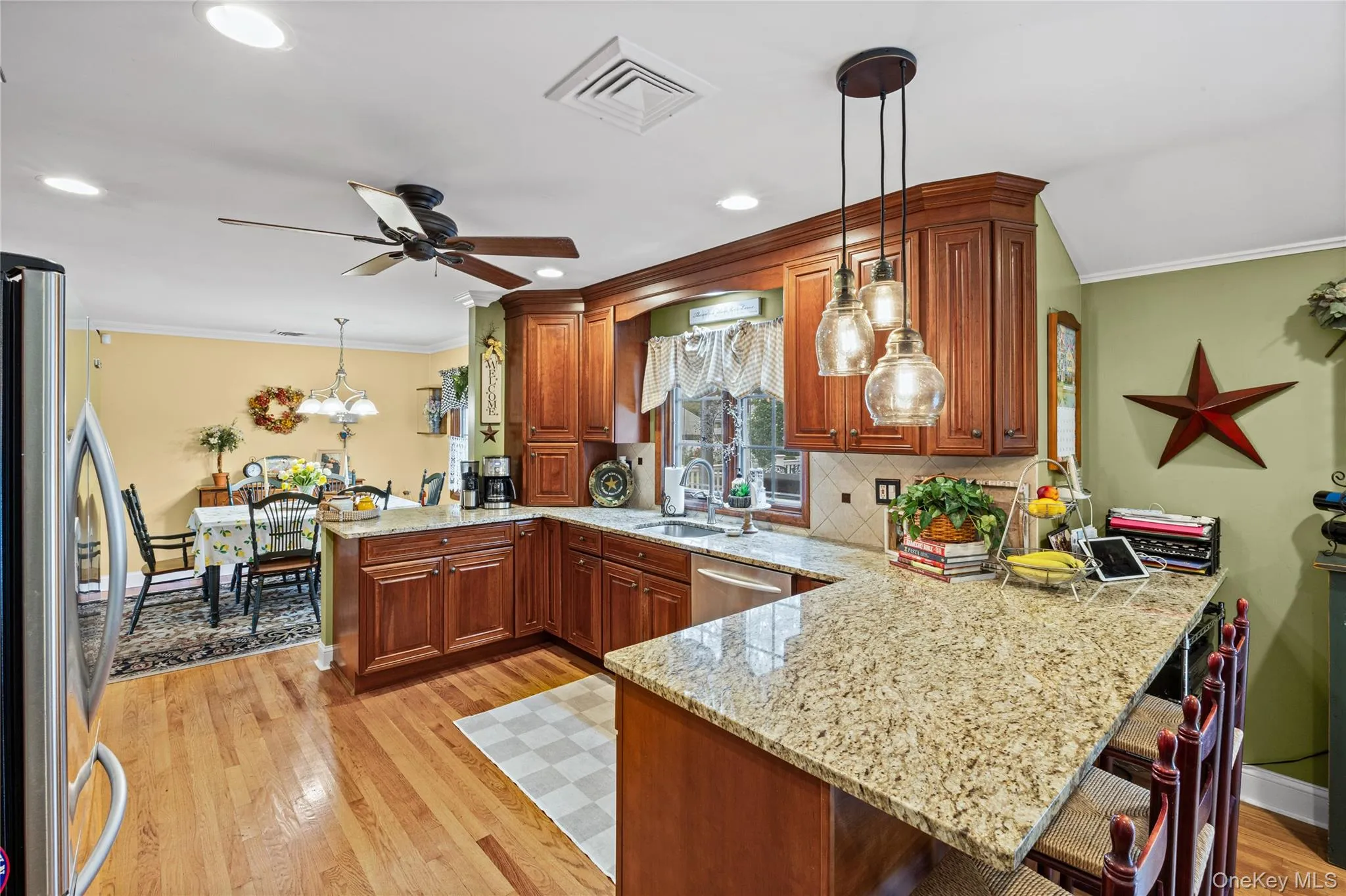 67 Broadway, Smithtown, NY, 4 Bedrooms Bedrooms, 8 Rooms Rooms,3 BathroomsBathrooms,Residential,For Rent,Broadway,0,1047638 67 Broadway, Smithtown, NY, 4 Bedrooms Bedrooms, 8 Rooms Rooms,3 BathroomsBathrooms,Residential,For Rent,Broadway,0,1047638