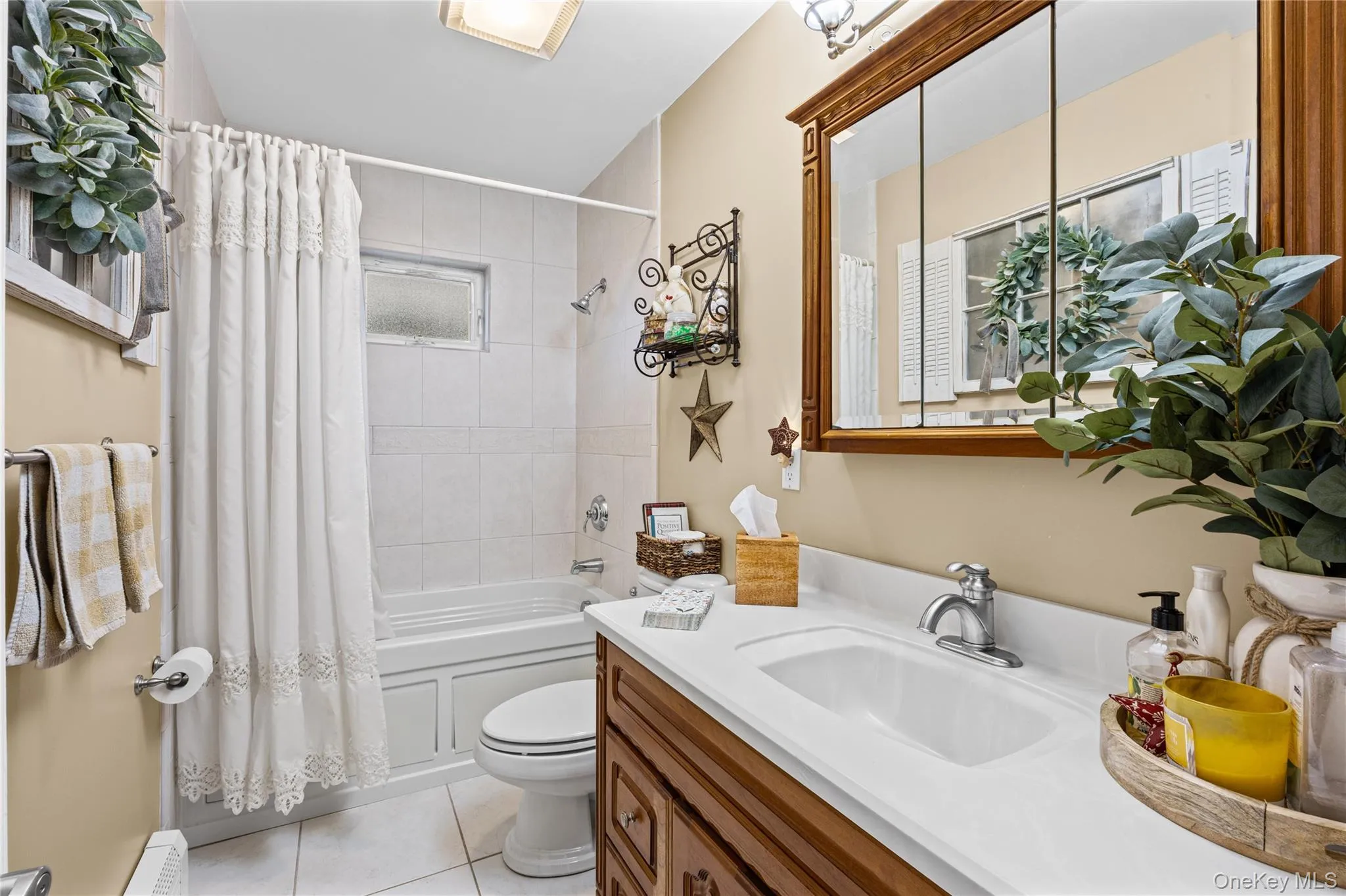 67 Broadway, Smithtown, NY, 4 Bedrooms Bedrooms, 8 Rooms Rooms,3 BathroomsBathrooms,Residential,For Rent,Broadway,0,1047638 67 Broadway, Smithtown, NY, 4 Bedrooms Bedrooms, 8 Rooms Rooms,3 BathroomsBathrooms,Residential,For Rent,Broadway,0,1047638