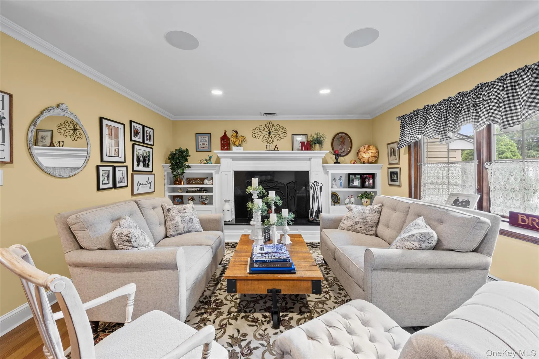 67 Broadway, Smithtown, NY, 4 Bedrooms Bedrooms, 8 Rooms Rooms,3 BathroomsBathrooms,Residential,For Rent,Broadway,0,1047638 67 Broadway, Smithtown, NY, 4 Bedrooms Bedrooms, 8 Rooms Rooms,3 BathroomsBathrooms,Residential,For Rent,Broadway,0,1047638