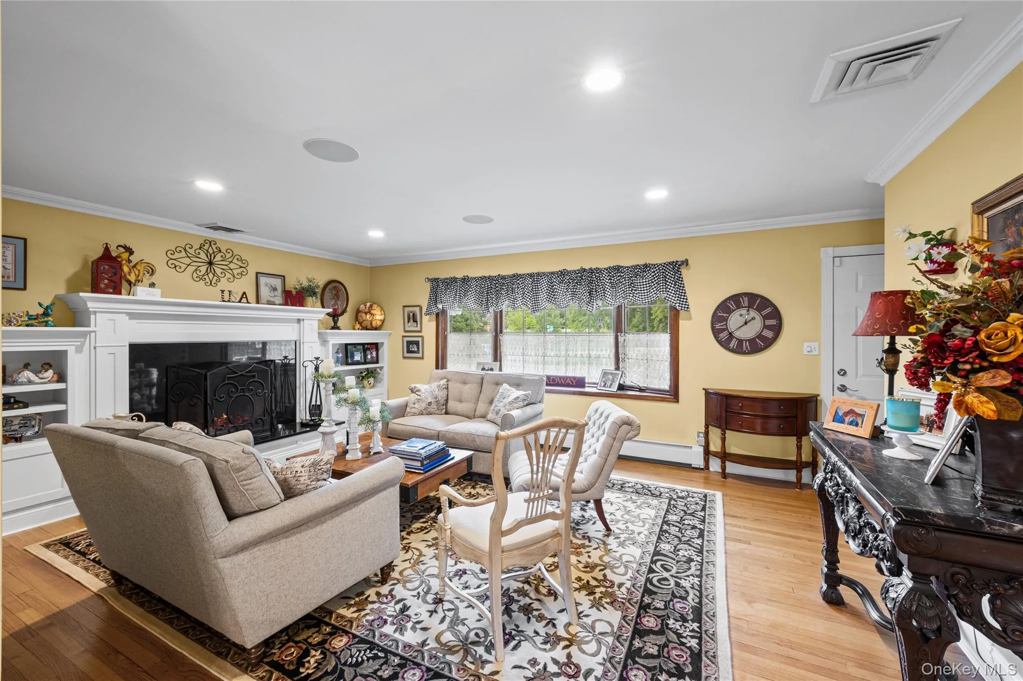 67 Broadway, Smithtown, NY, 4 Bedrooms Bedrooms, 8 Rooms Rooms,3 BathroomsBathrooms,Residential,For Rent,Broadway,0,1047638 67 Broadway, Smithtown, NY, 4 Bedrooms Bedrooms, 8 Rooms Rooms,3 BathroomsBathrooms,Residential,For Rent,Broadway,0,1047638