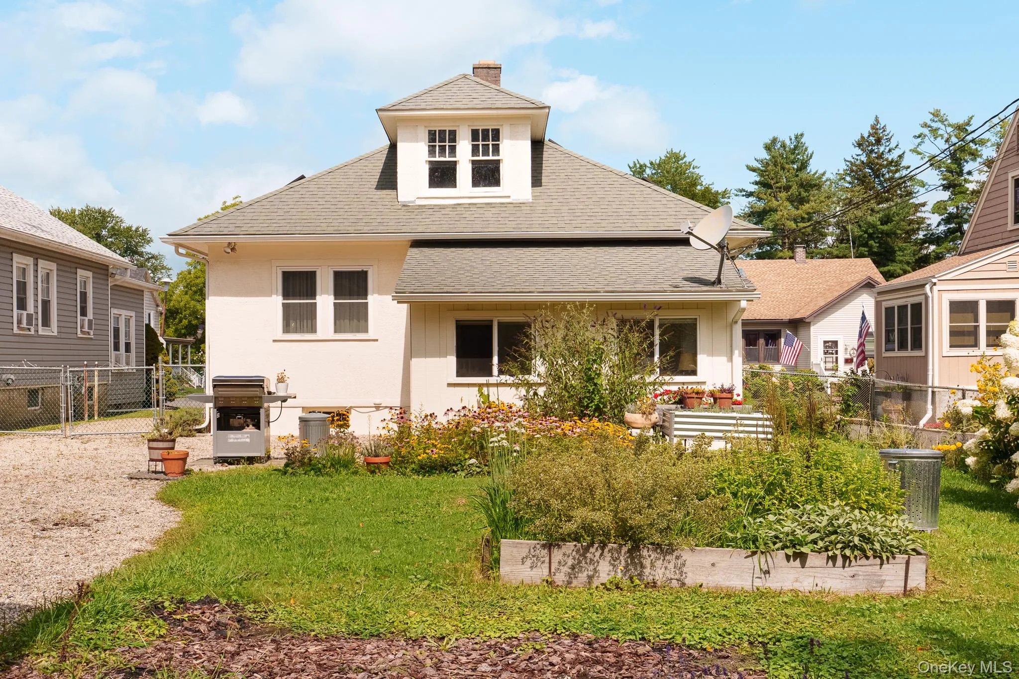 23 Janis Street, Hudson, NY, 2 Bedrooms Bedrooms, 5 Rooms Rooms,1 BathroomBathrooms,Residential,For Rent,Janis,0,1047640 23 Janis Street, Hudson, NY, 2 Bedrooms Bedrooms, 5 Rooms Rooms,1 BathroomBathrooms,Residential,For Rent,Janis,0,1047640