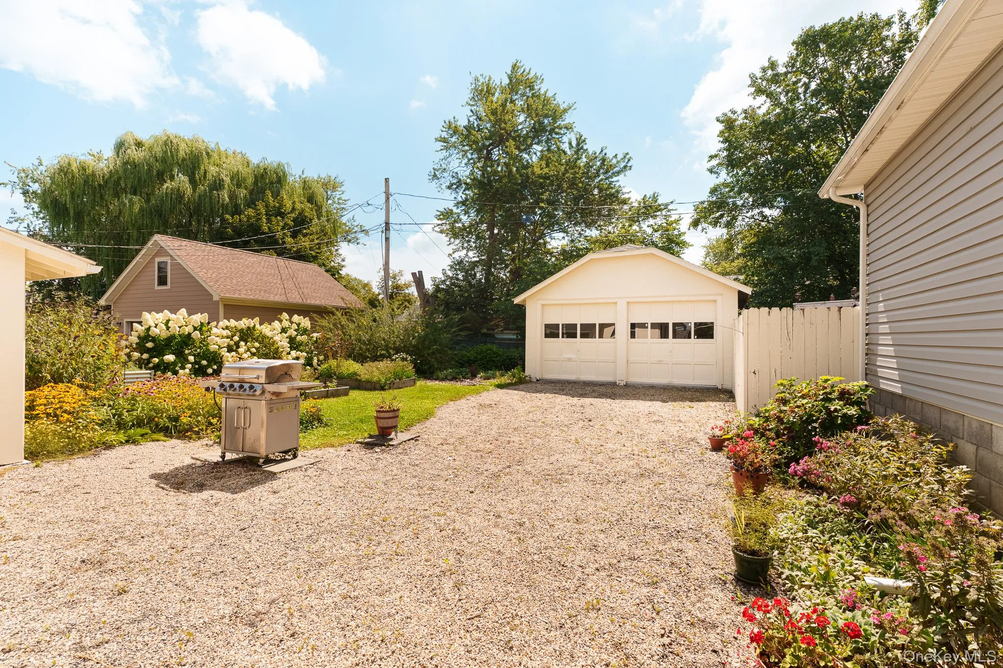 23 Janis Street, Hudson, NY, 2 Bedrooms Bedrooms, 5 Rooms Rooms,1 BathroomBathrooms,Residential,For Rent,Janis,0,1047640 23 Janis Street, Hudson, NY, 2 Bedrooms Bedrooms, 5 Rooms Rooms,1 BathroomBathrooms,Residential,For Rent,Janis,0,1047640