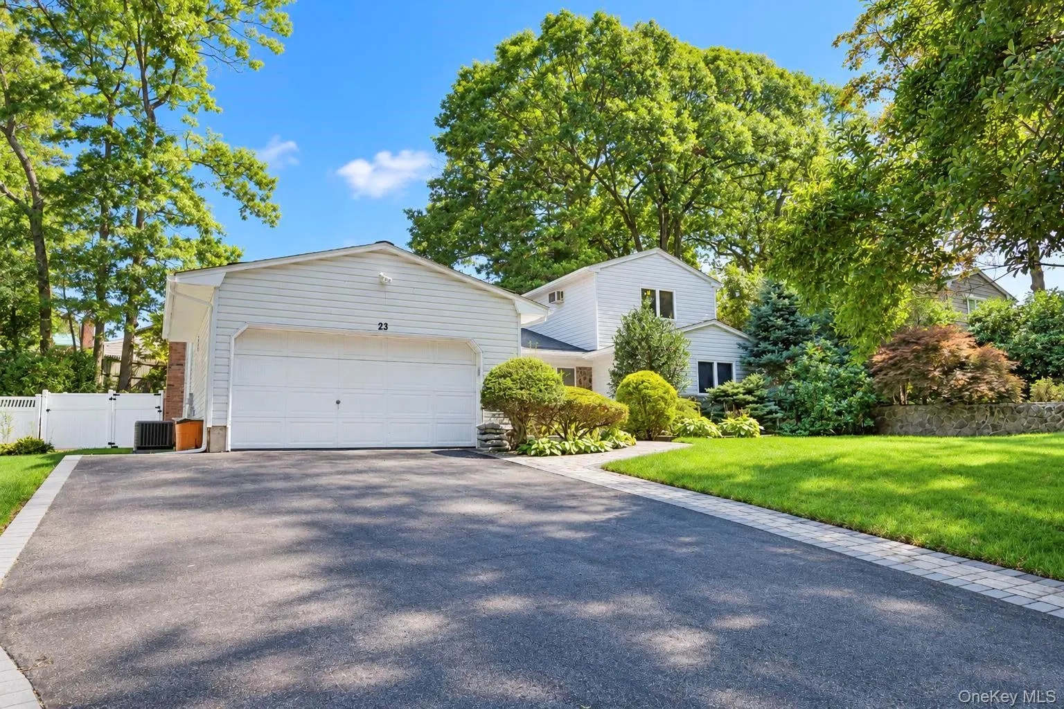 23 Pimlico Drive, Smithtown, NY, 4 Bedrooms Bedrooms, 11 Rooms Rooms,2 BathroomsBathrooms,Residential,For Rent,Pimlico Drive,0,1047641 23 Pimlico Drive, Smithtown, NY, 4 Bedrooms Bedrooms, 11 Rooms Rooms,2 BathroomsBathrooms,Residential,For Rent,Pimlico Drive,0,1047641
