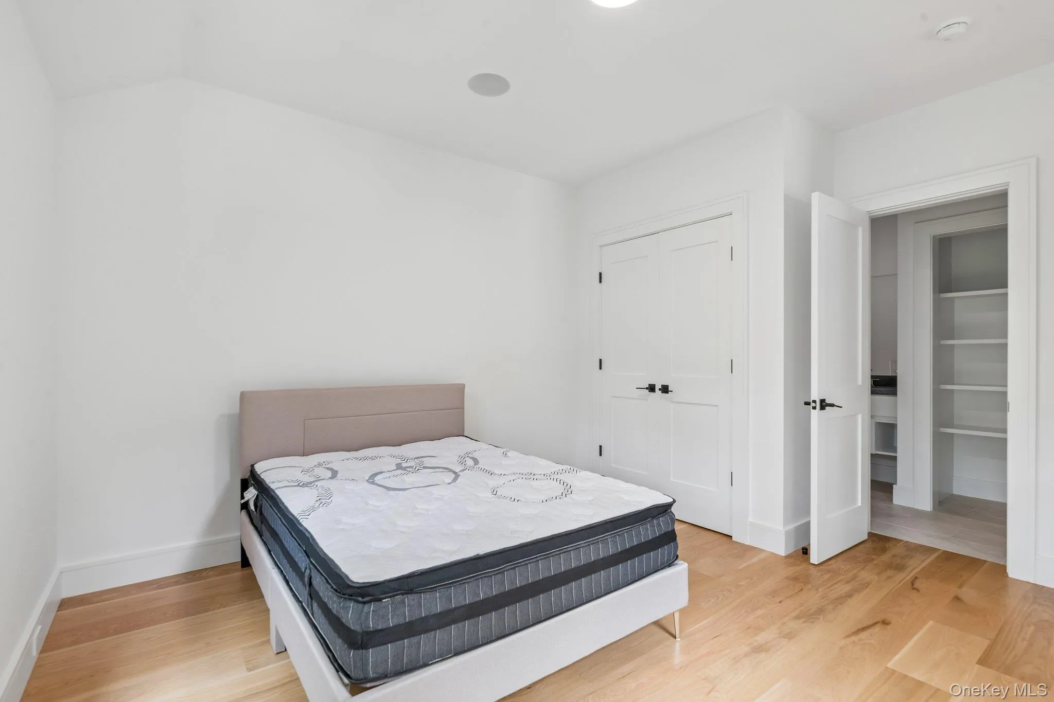 46 Towhee Trail, East Hampton, NY, 6 Bedrooms Bedrooms, 15 Rooms Rooms,5 BathroomsBathrooms,Residential,For Rent,Towhee,0,1047645 46 Towhee Trail, East Hampton, NY, 6 Bedrooms Bedrooms, 15 Rooms Rooms,5 BathroomsBathrooms,Residential,For Rent,Towhee,0,1047645