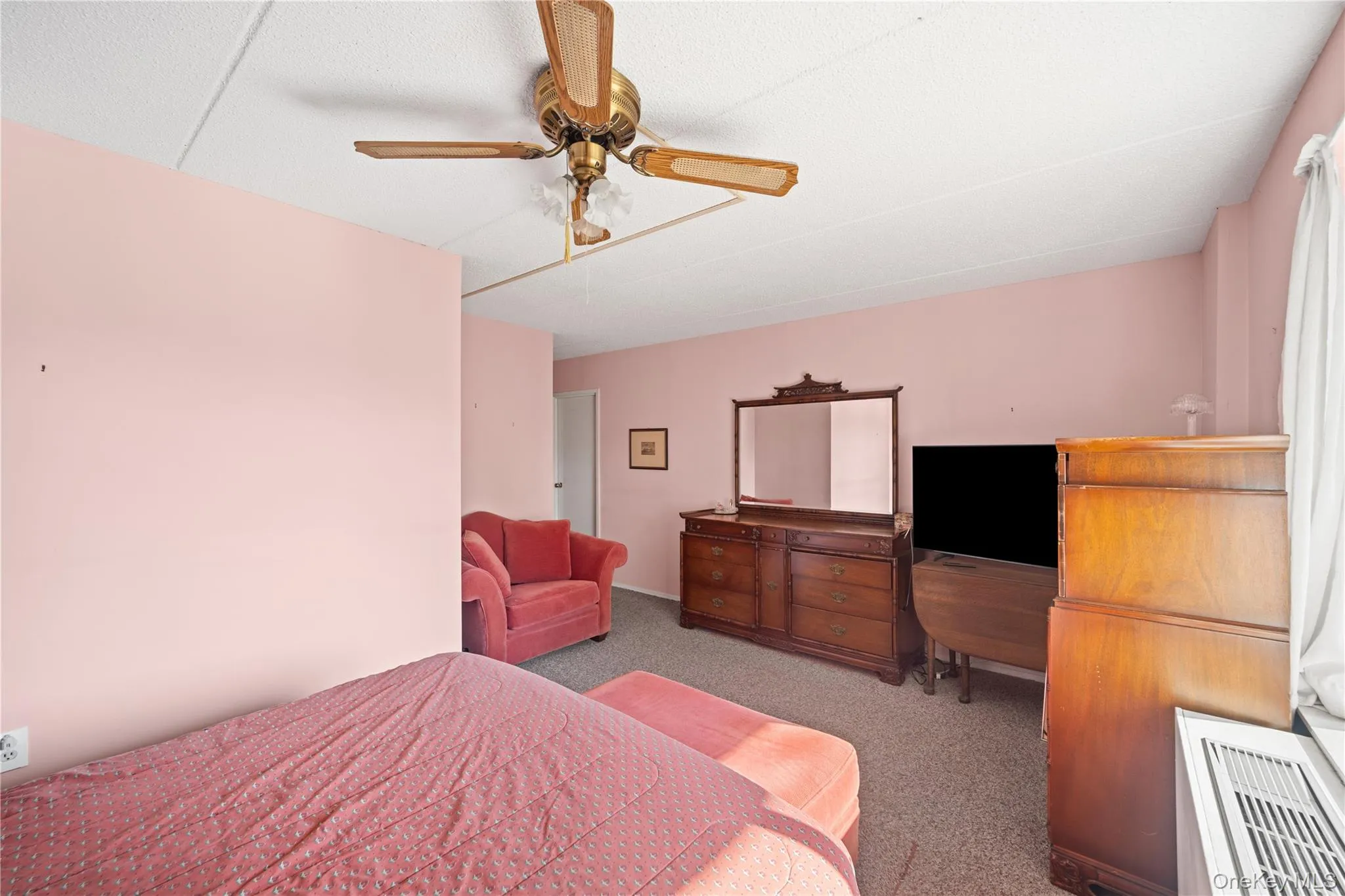 Ceiling fan with light fixture Ceiling fan with light fixture