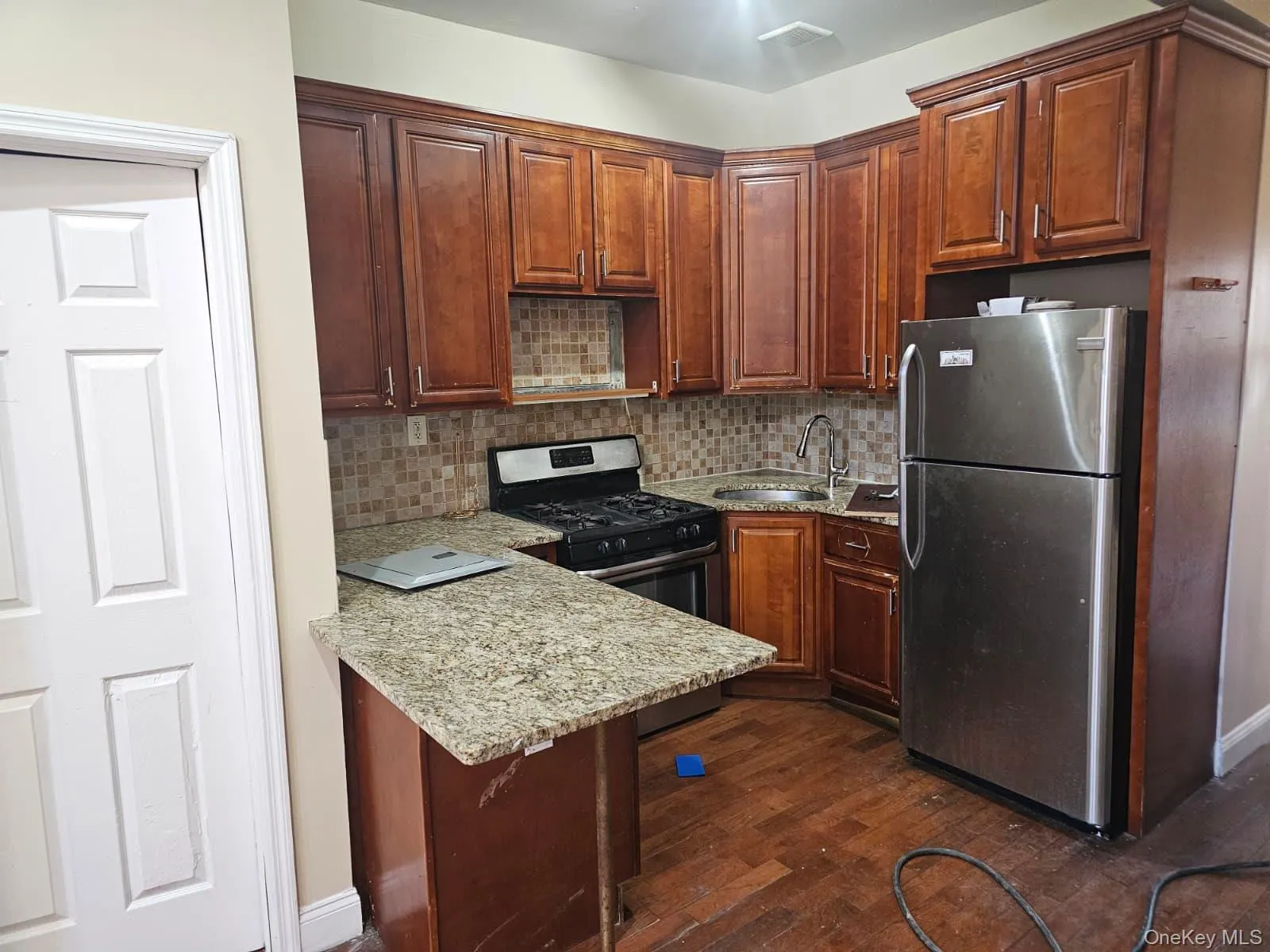10517 170th Street, New York, NY, 3 Bedrooms Bedrooms, 6 Rooms Rooms,2 BathroomsBathrooms,Residential Lease,For Rent,170th,0,1047666 10517 170th Street, New York, NY, 3 Bedrooms Bedrooms, 6 Rooms Rooms,2 BathroomsBathrooms,Residential Lease,For Rent,170th,0,1047666