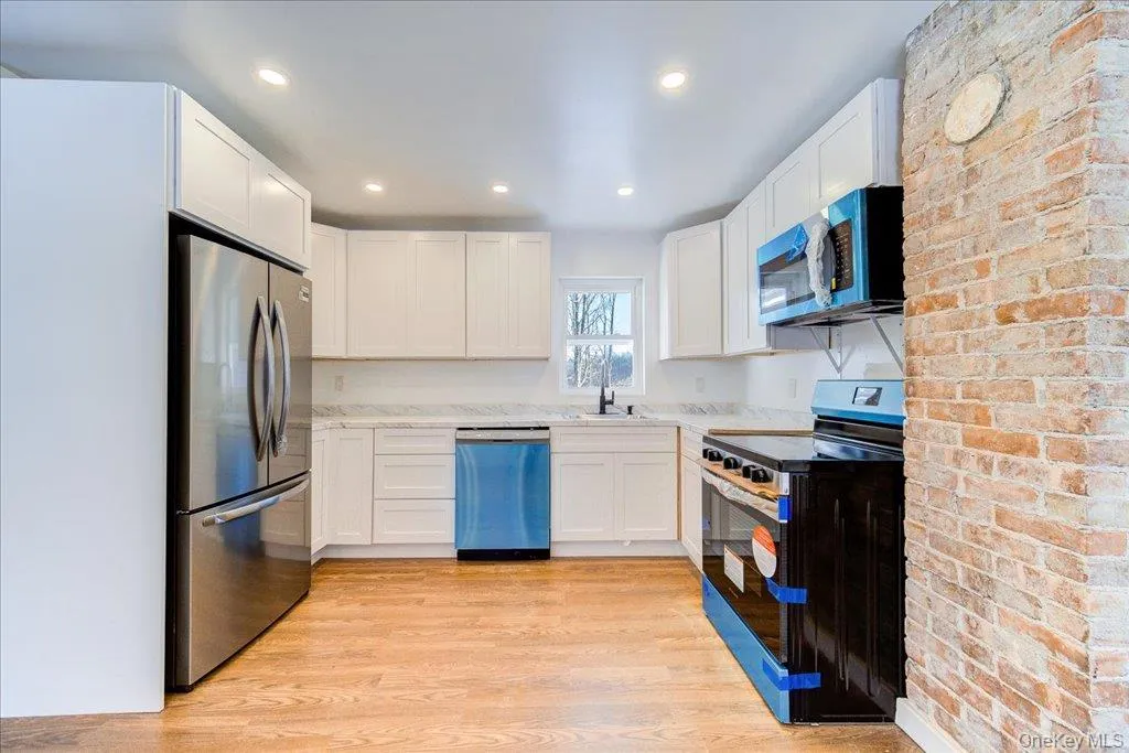 11 Spring Glen Road, Fallsburg, NY, 3 Bedrooms Bedrooms, 8 Rooms Rooms,2 BathroomsBathrooms,Residential Lease,For Rent,Spring Glen,0,1047671 11 Spring Glen Road, Fallsburg, NY, 3 Bedrooms Bedrooms, 8 Rooms Rooms,2 BathroomsBathrooms,Residential Lease,For Rent,Spring Glen,0,1047671