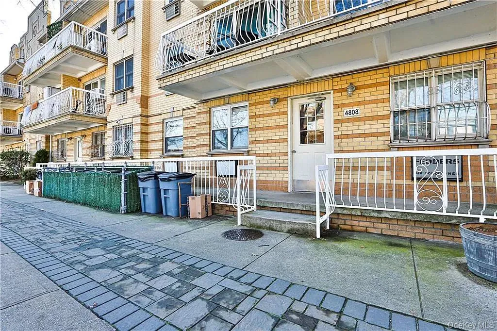 4808 Bedford Avenue, New York, NY, 1 Bedroom Bedrooms, 3 Rooms Rooms,1 BathroomBathrooms,Residential,For Rent,Bedford,0,1047672 4808 Bedford Avenue, New York, NY, 1 Bedroom Bedrooms, 3 Rooms Rooms,1 BathroomBathrooms,Residential,For Rent,Bedford,0,1047672