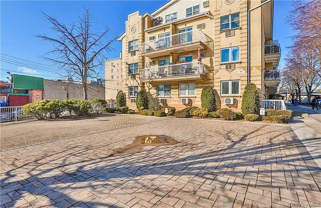 4808 Bedford Avenue, New York, NY, 1 Bedroom Bedrooms, 3 Rooms Rooms,1 BathroomBathrooms,Residential,For Rent,Bedford,0,1047672 4808 Bedford Avenue, New York, NY, 1 Bedroom Bedrooms, 3 Rooms Rooms,1 BathroomBathrooms,Residential,For Rent,Bedford,0,1047672
