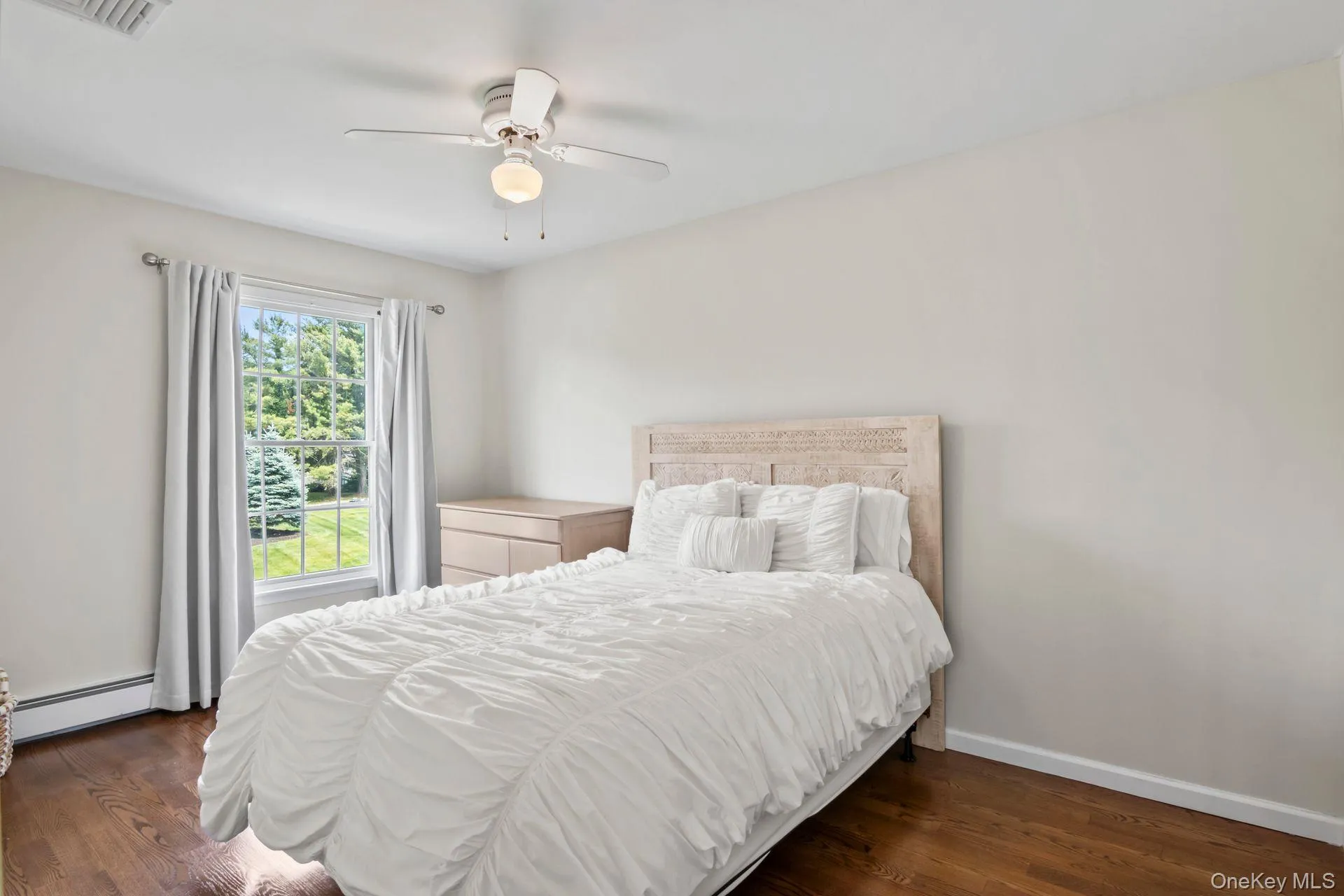 17 Lemark Court, Brookhaven, NY, 4 Bedrooms Bedrooms, 8 Rooms Rooms,2 BathroomsBathrooms,Residential,For Rent,Lemark,0,1047680 17 Lemark Court, Brookhaven, NY, 4 Bedrooms Bedrooms, 8 Rooms Rooms,2 BathroomsBathrooms,Residential,For Rent,Lemark,0,1047680
