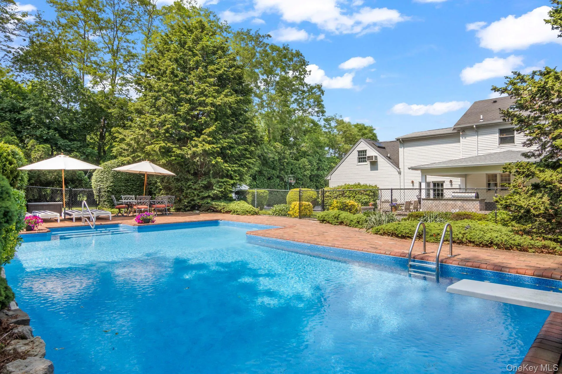 17 Lemark Court, Brookhaven, NY, 4 Bedrooms Bedrooms, 8 Rooms Rooms,2 BathroomsBathrooms,Residential,For Rent,Lemark,0,1047680 17 Lemark Court, Brookhaven, NY, 4 Bedrooms Bedrooms, 8 Rooms Rooms,2 BathroomsBathrooms,Residential,For Rent,Lemark,0,1047680