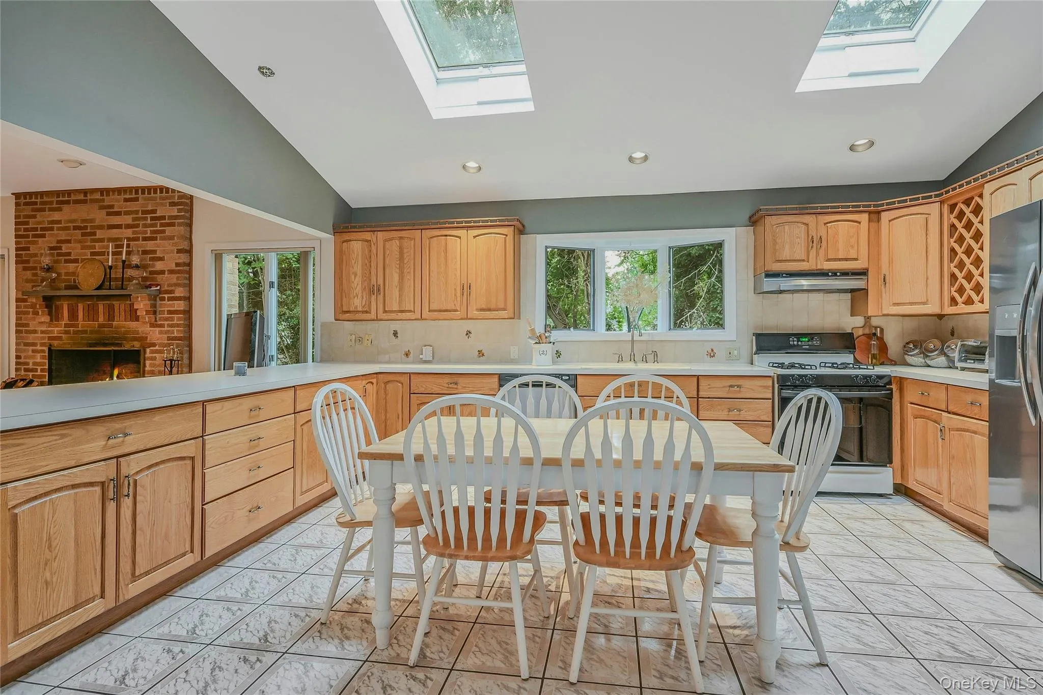 86 2nd Street, Riverhead, NY, 5 Bedrooms Bedrooms, 15 Rooms Rooms,2 BathroomsBathrooms,Residential Lease,For Rent,2nd,0,1047681 86 2nd Street, Riverhead, NY, 5 Bedrooms Bedrooms, 15 Rooms Rooms,2 BathroomsBathrooms,Residential Lease,For Rent,2nd,0,1047681