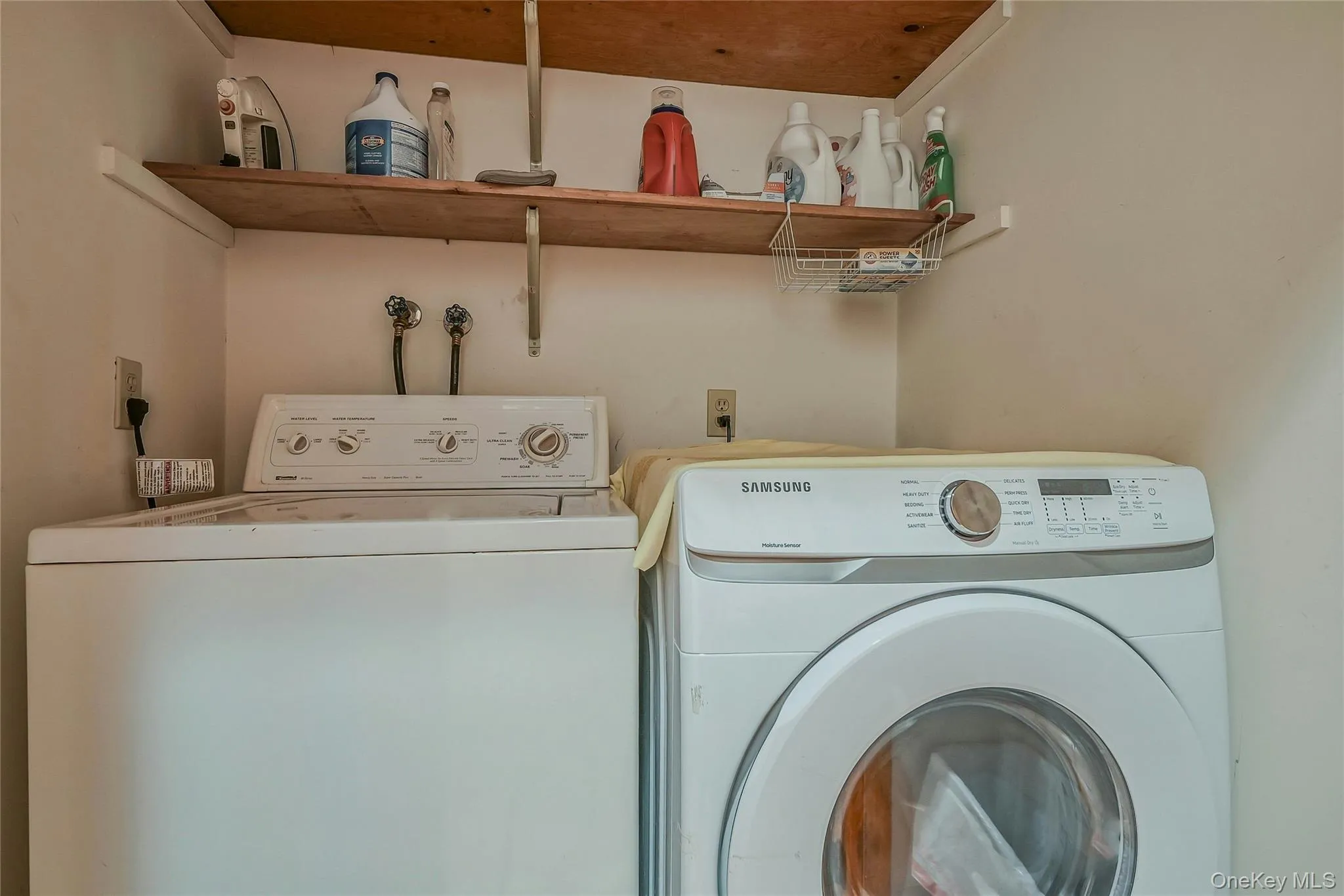86 2nd Street, Riverhead, NY, 5 Bedrooms Bedrooms, 15 Rooms Rooms,2 BathroomsBathrooms,Residential Lease,For Rent,2nd,0,1047681 86 2nd Street, Riverhead, NY, 5 Bedrooms Bedrooms, 15 Rooms Rooms,2 BathroomsBathrooms,Residential Lease,For Rent,2nd,0,1047681