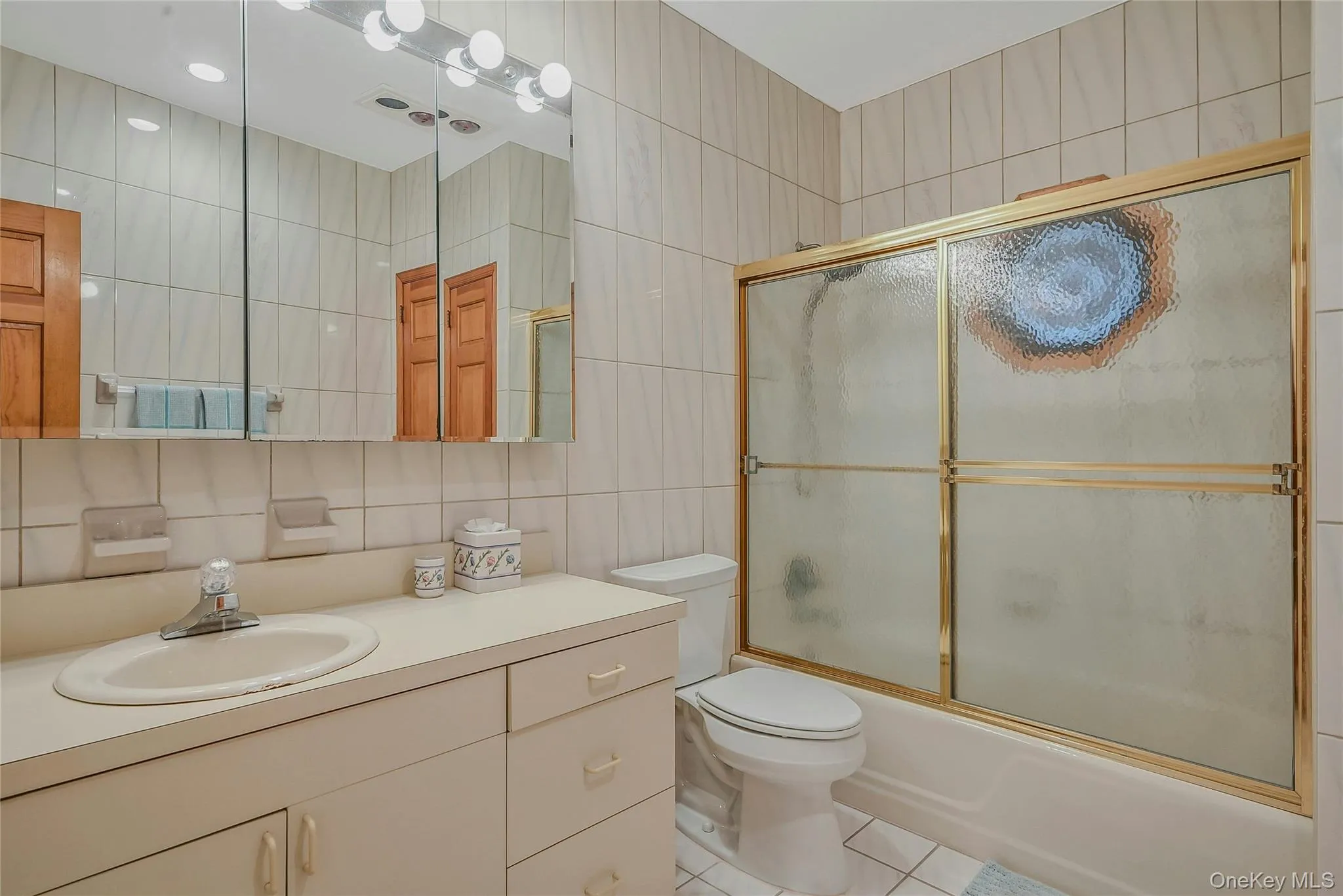 86 2nd Street, Riverhead, NY, 5 Bedrooms Bedrooms, 15 Rooms Rooms,2 BathroomsBathrooms,Residential Lease,For Rent,2nd,0,1047681 86 2nd Street, Riverhead, NY, 5 Bedrooms Bedrooms, 15 Rooms Rooms,2 BathroomsBathrooms,Residential Lease,For Rent,2nd,0,1047681