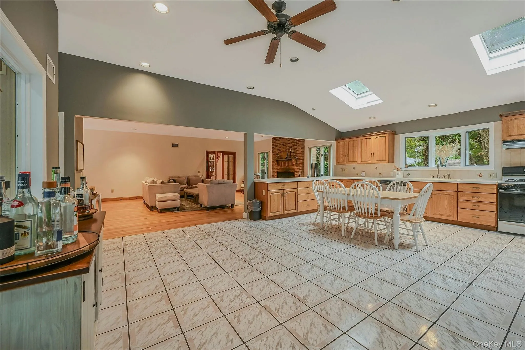 86 2nd Street, Riverhead, NY, 5 Bedrooms Bedrooms, 15 Rooms Rooms,2 BathroomsBathrooms,Residential Lease,For Rent,2nd,0,1047681 86 2nd Street, Riverhead, NY, 5 Bedrooms Bedrooms, 15 Rooms Rooms,2 BathroomsBathrooms,Residential Lease,For Rent,2nd,0,1047681