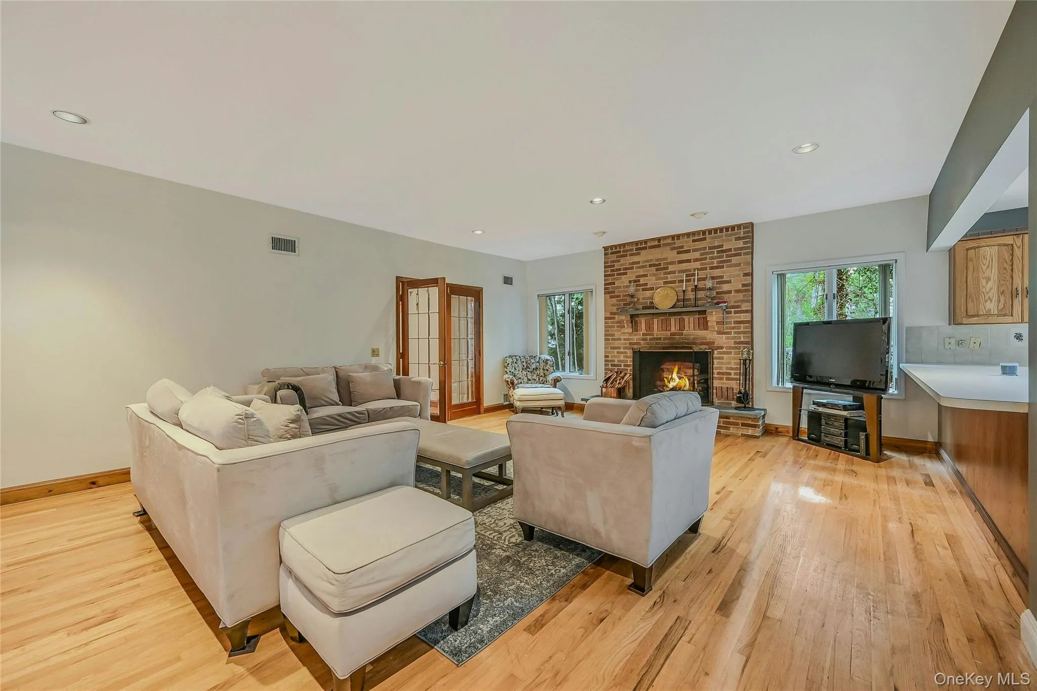 86 2nd Street, Riverhead, NY, 5 Bedrooms Bedrooms, 15 Rooms Rooms,2 BathroomsBathrooms,Residential Lease,For Rent,2nd,0,1047681 86 2nd Street, Riverhead, NY, 5 Bedrooms Bedrooms, 15 Rooms Rooms,2 BathroomsBathrooms,Residential Lease,For Rent,2nd,0,1047681