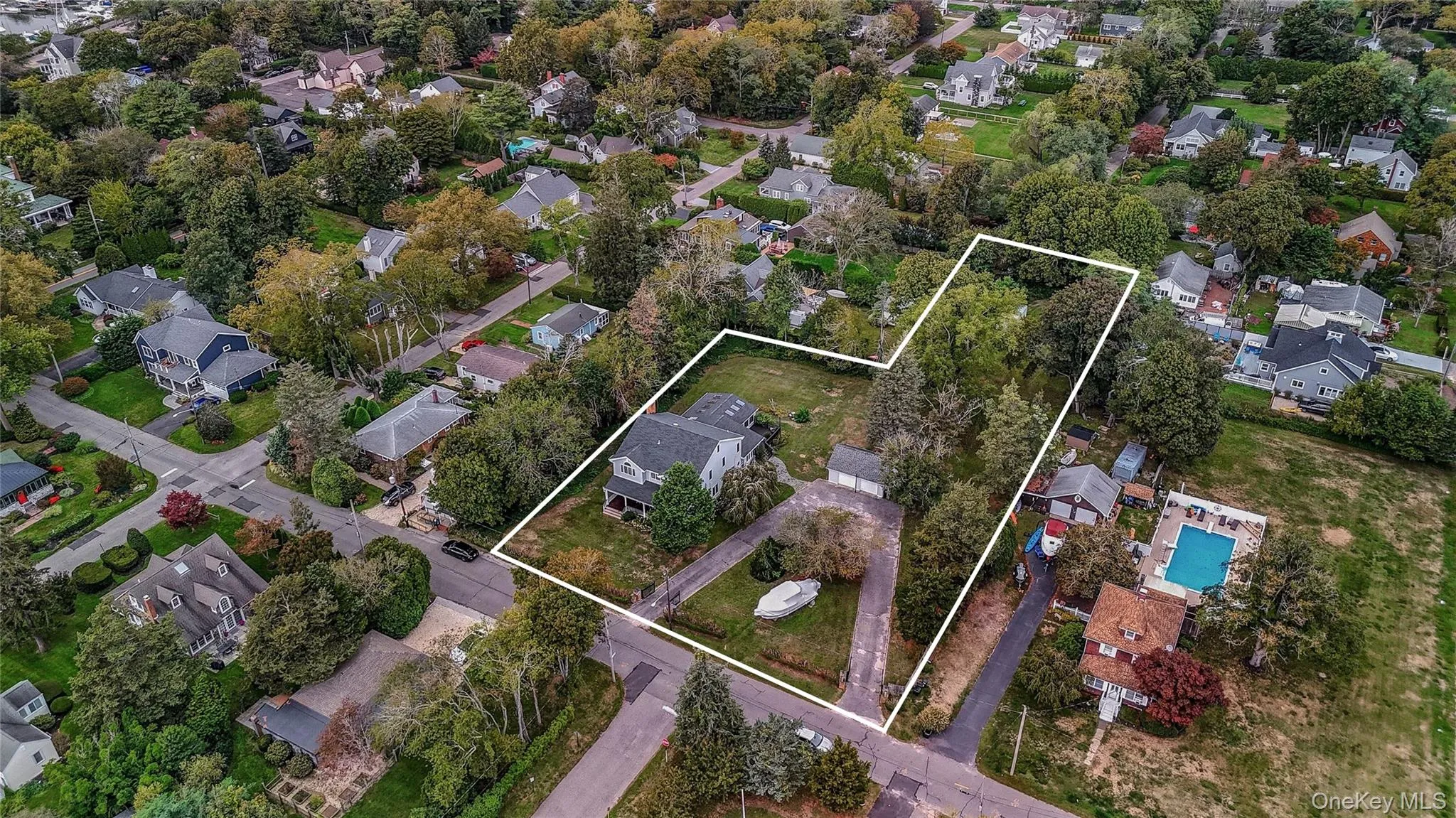 86 2nd Street, Riverhead, NY, 5 Bedrooms Bedrooms, 15 Rooms Rooms,2 BathroomsBathrooms,Residential Lease,For Rent,2nd,0,1047681 86 2nd Street, Riverhead, NY, 5 Bedrooms Bedrooms, 15 Rooms Rooms,2 BathroomsBathrooms,Residential Lease,For Rent,2nd,0,1047681
