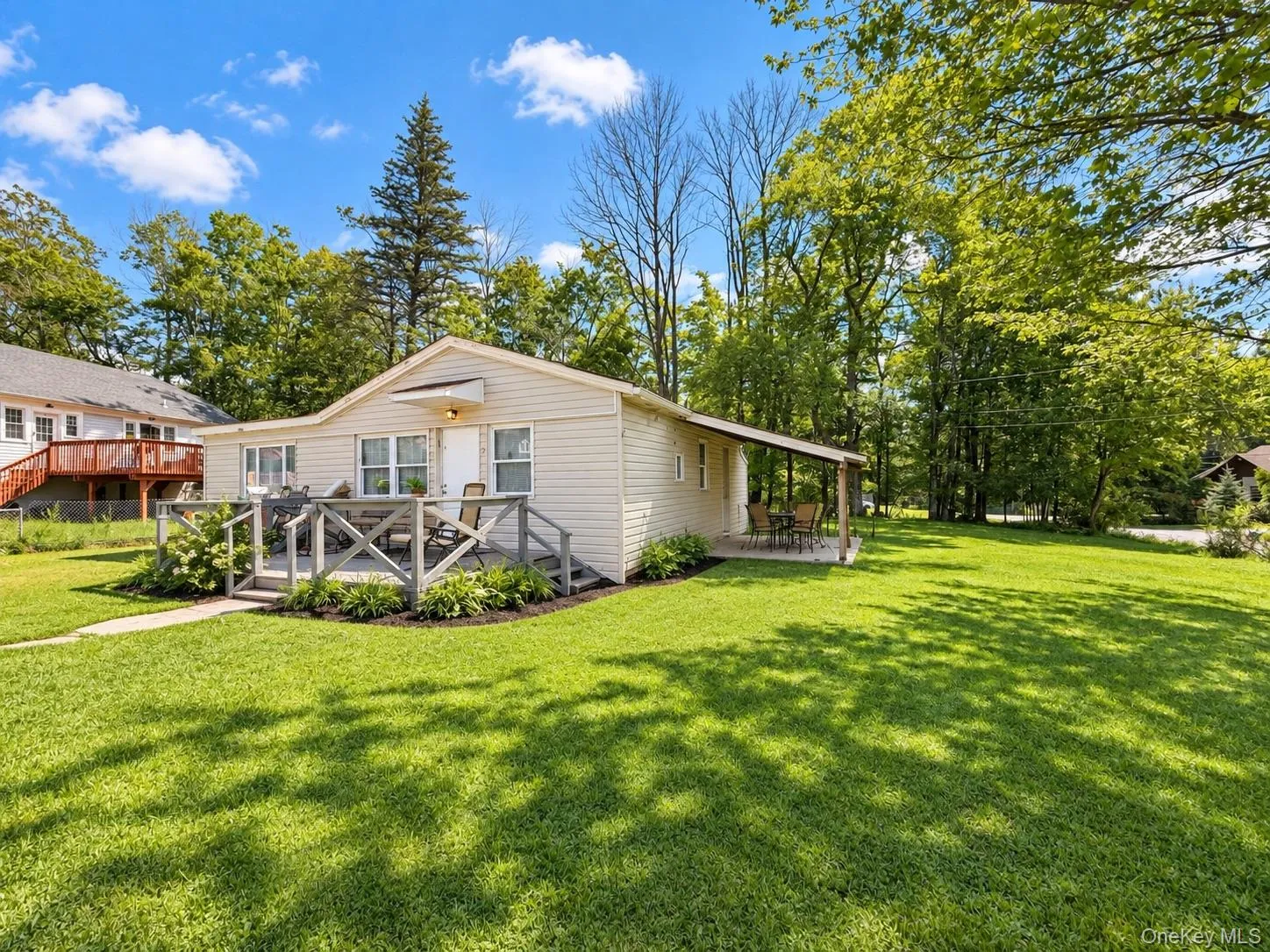 3 End Avenue, Fallsburg, NY, 3 Bedrooms Bedrooms, 8 Rooms Rooms,2 BathroomsBathrooms,Residential,For Rent,End,0,1047683 3 End Avenue, Fallsburg, NY, 3 Bedrooms Bedrooms, 8 Rooms Rooms,2 BathroomsBathrooms,Residential,For Rent,End,0,1047683